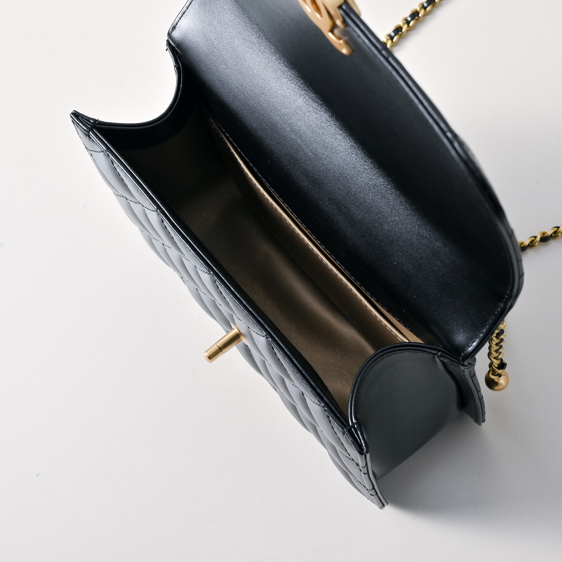 Chanel Hot New Product-108