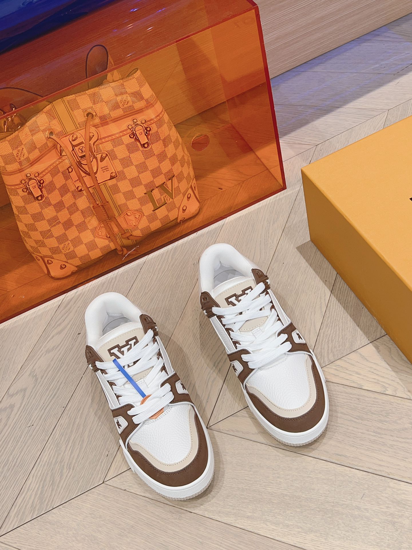 Lv Sneakers-10