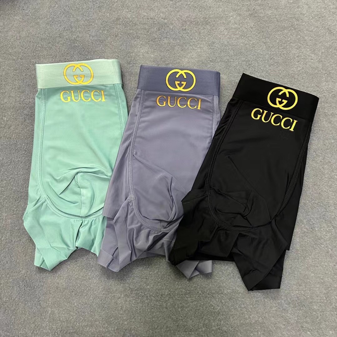 Gucci clothing-151