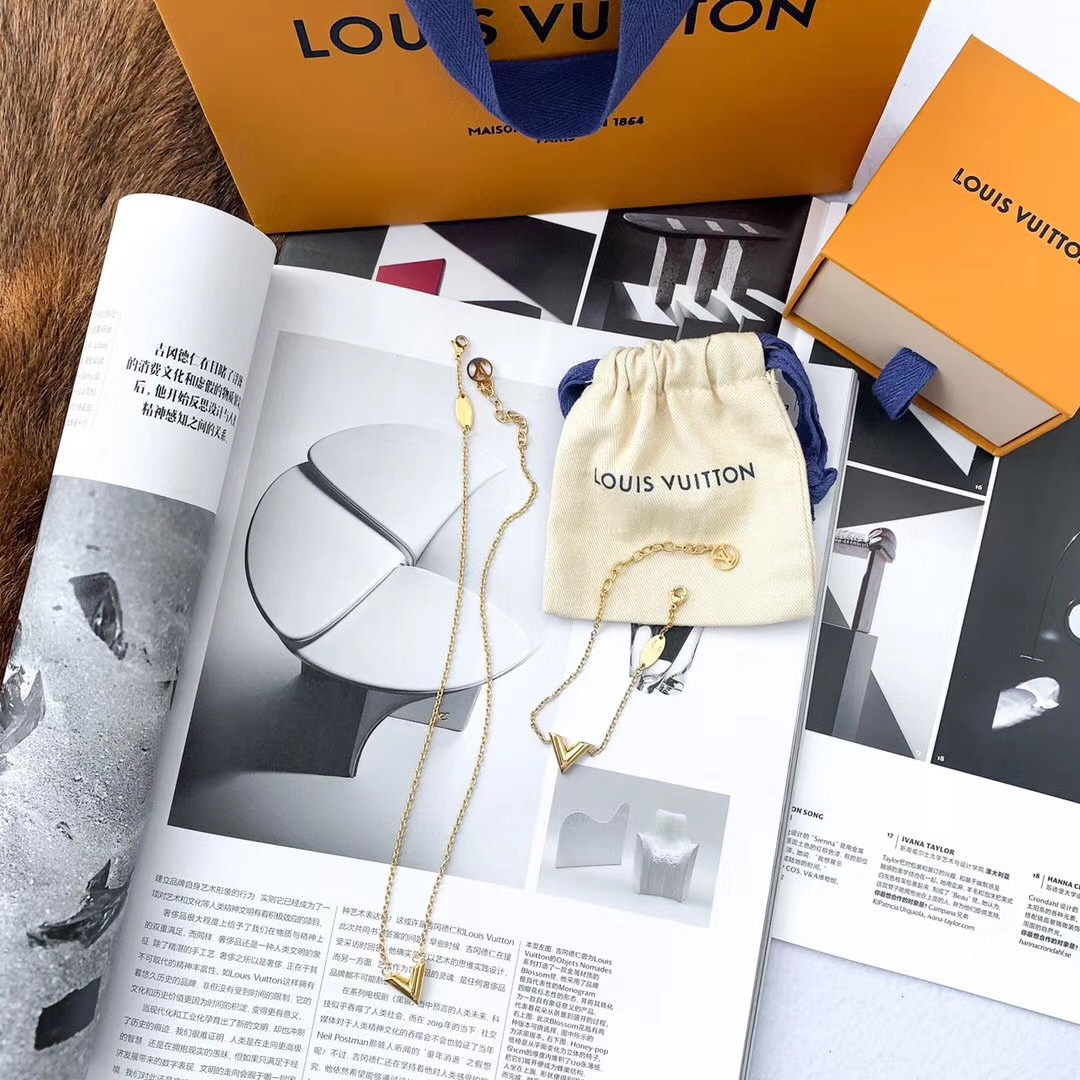 LV necklace-15