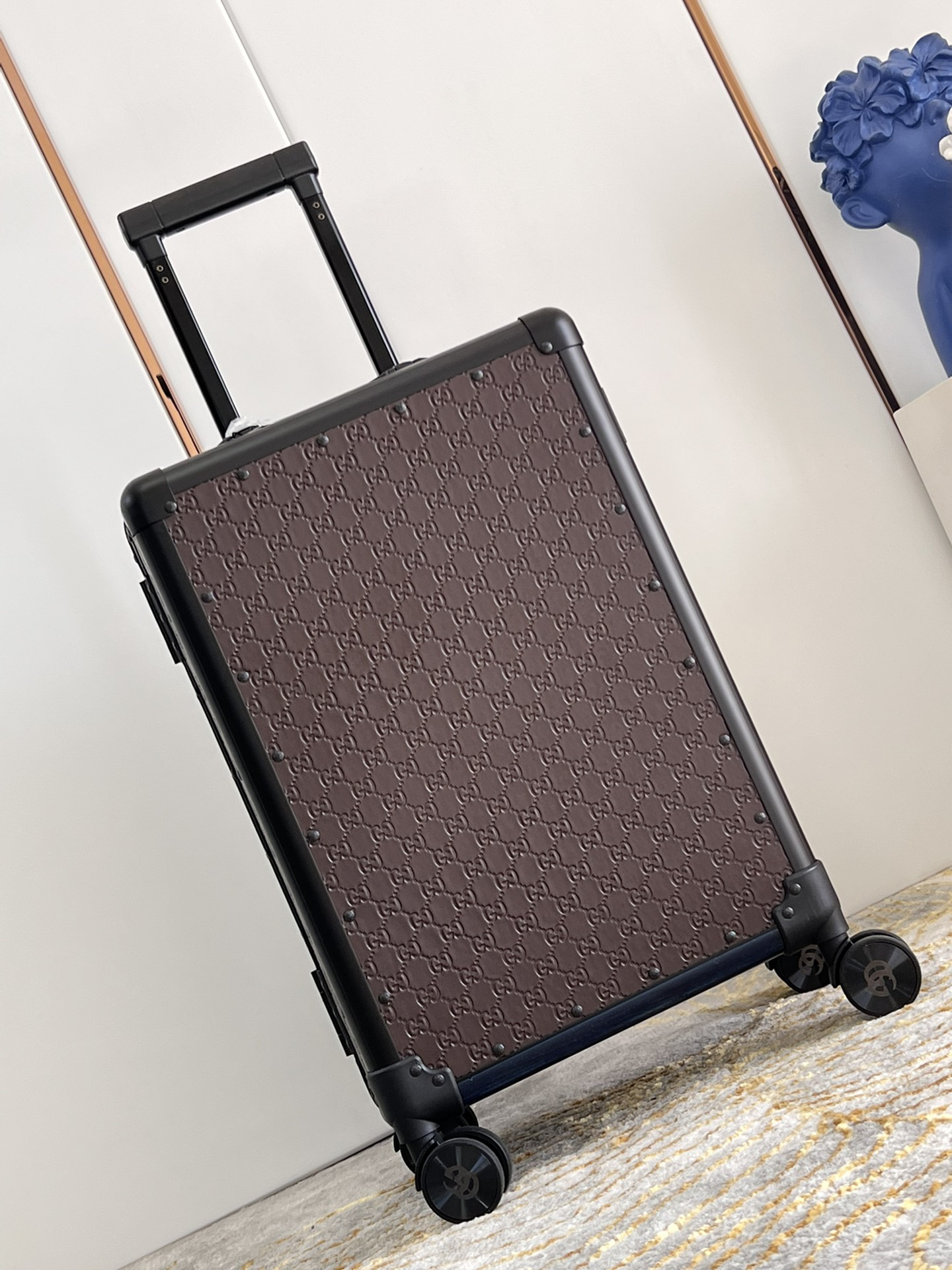 Gucci luggage-24