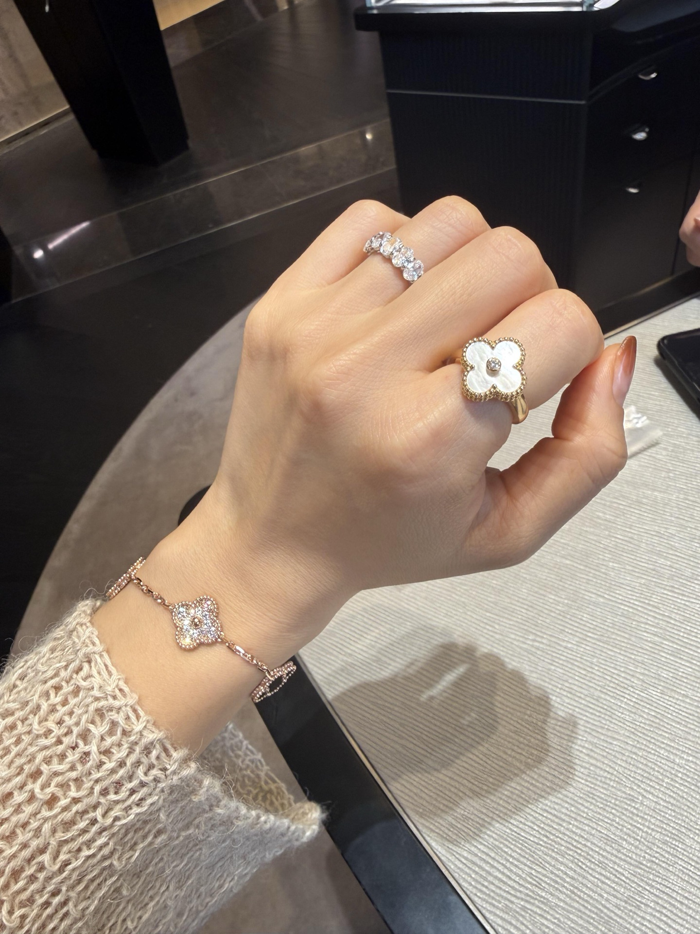 Van Cleef & Arpels ring-103