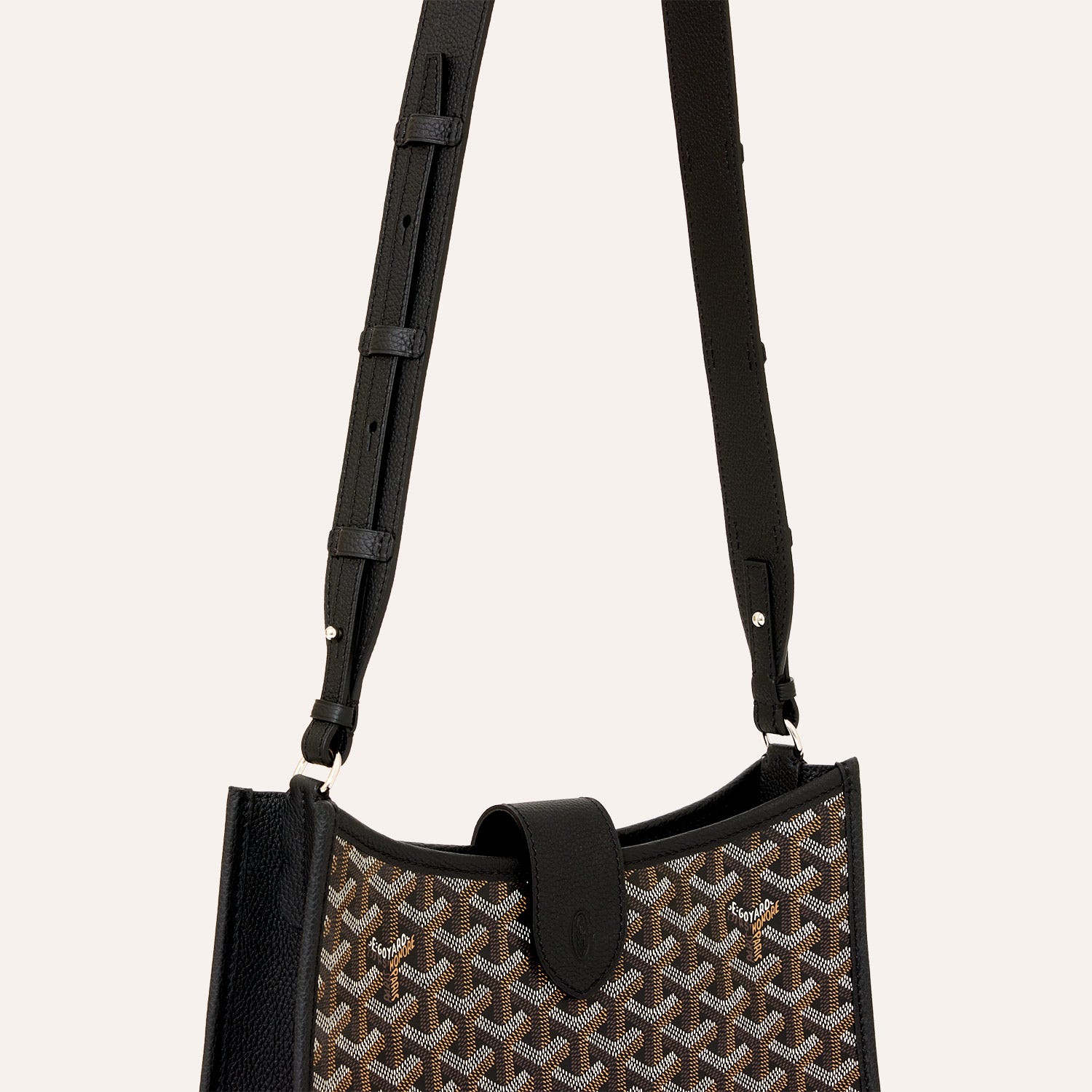Musette bag