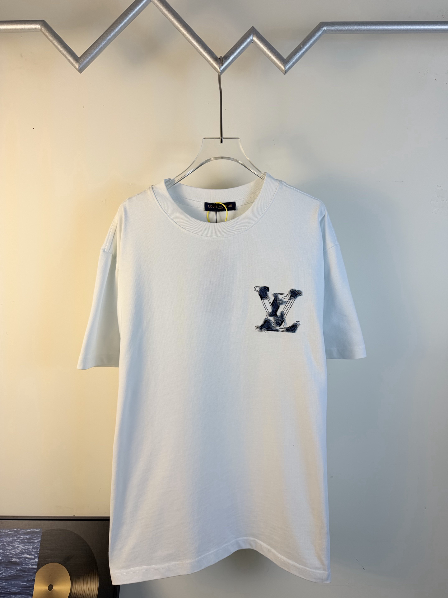 LV clothing-55