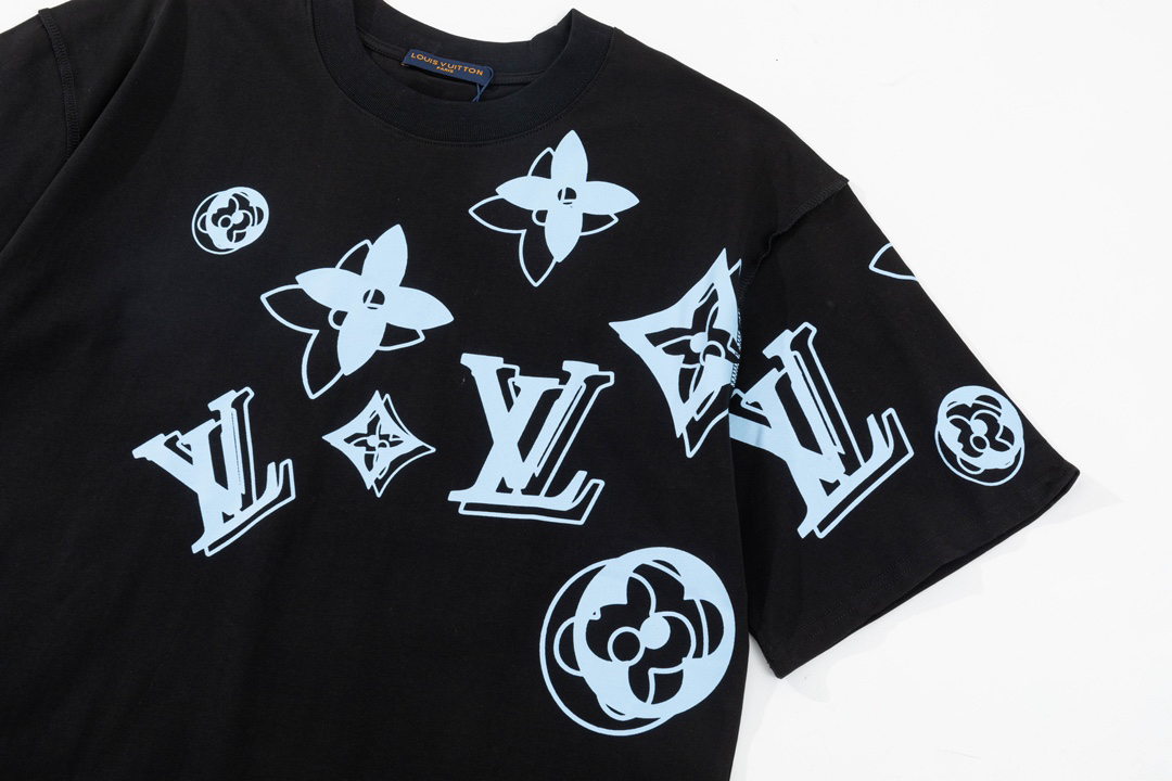 LV clothing-86