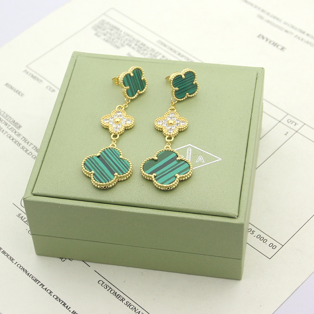 Van Cleef & Arpels earring-100