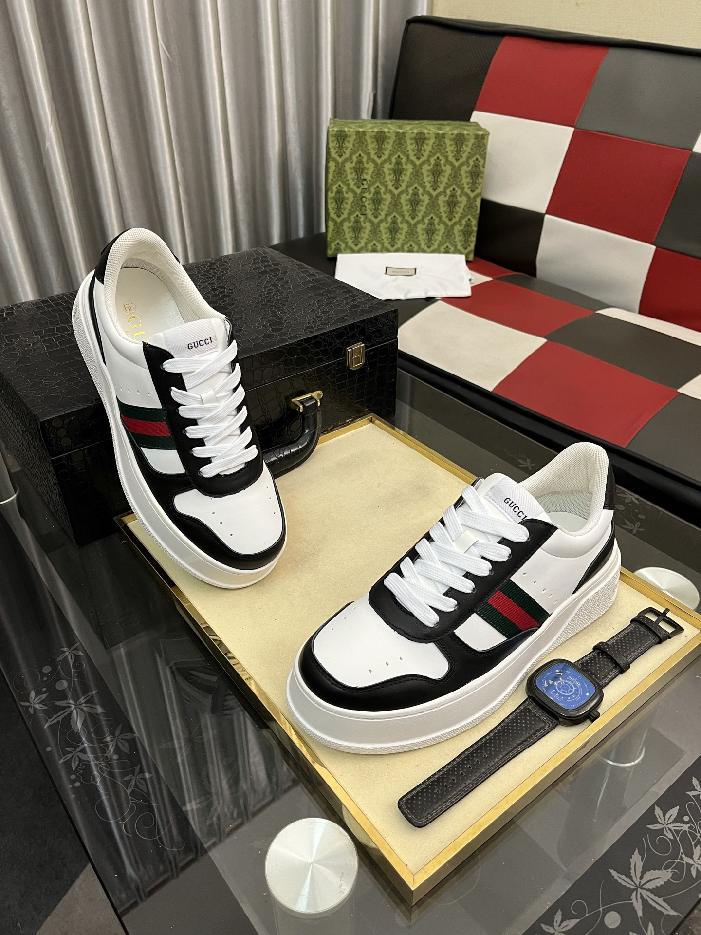 Gucci Sneakers-100