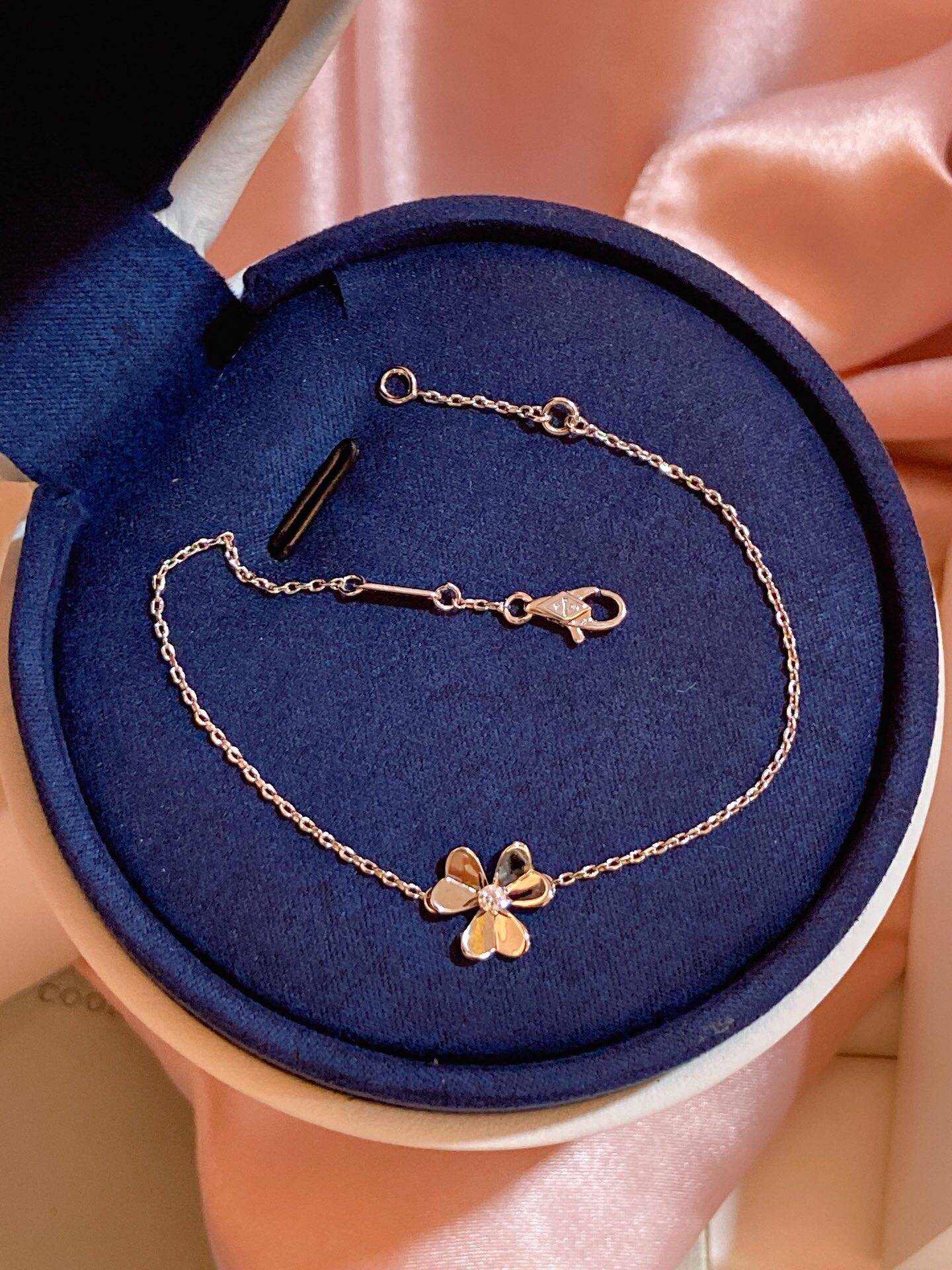 Van Cleef & Arpels Bracelet-13