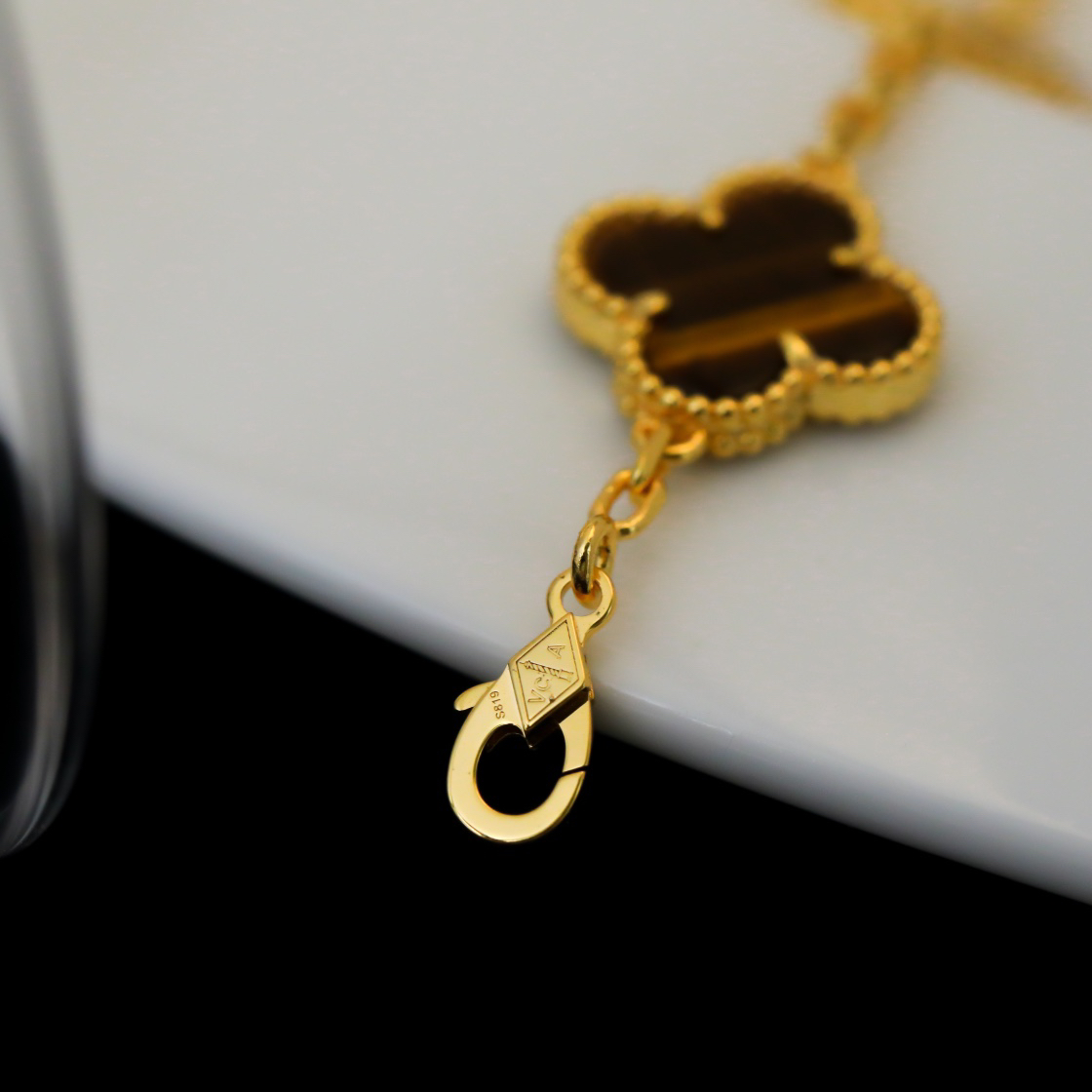 Van Cleef & Arpels Bracelet-42