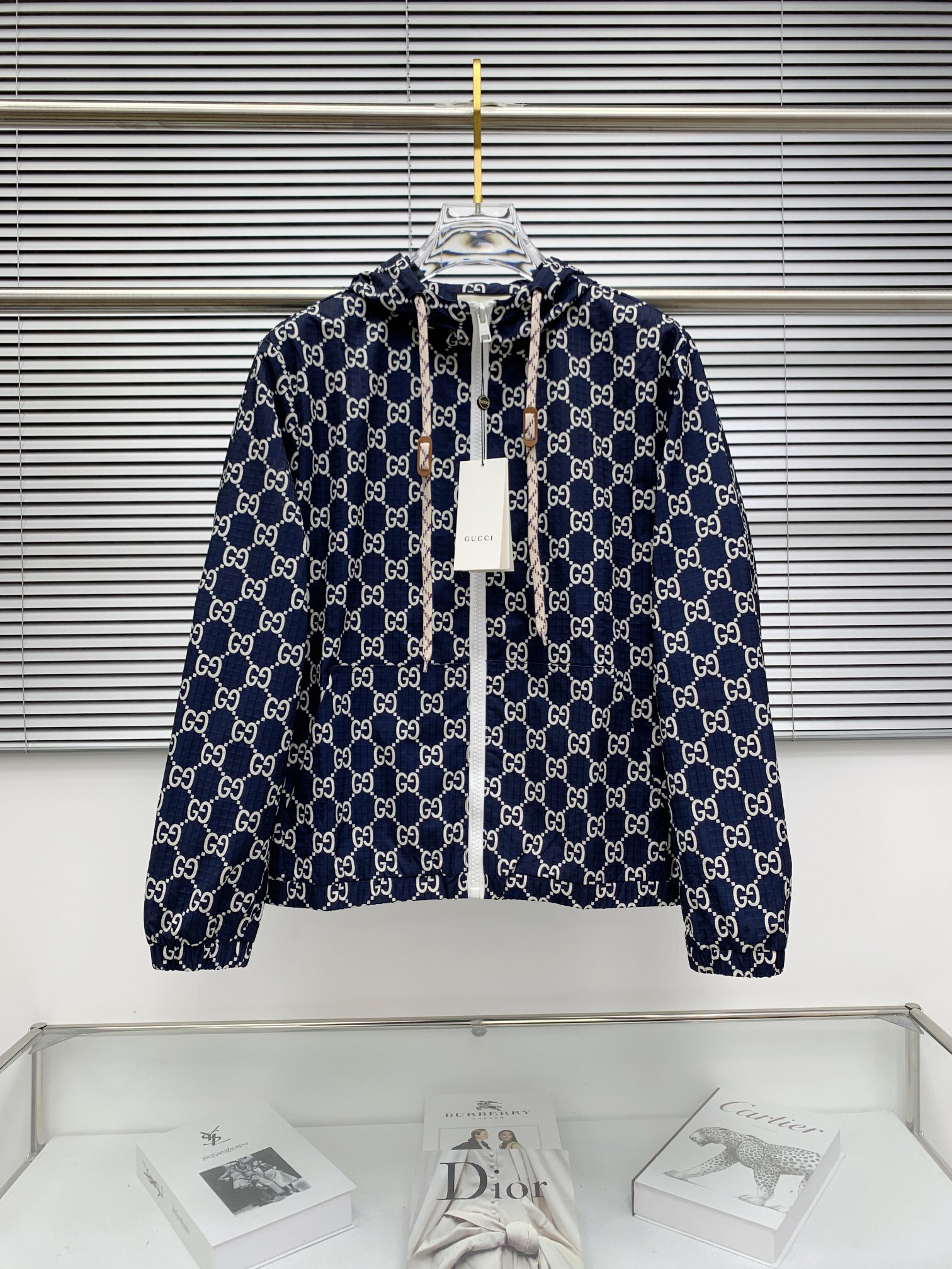 Gucci Clothing-343