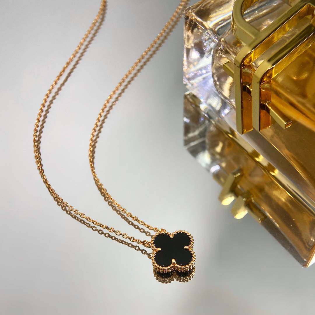 Van Cleef & Arpels necklace-35