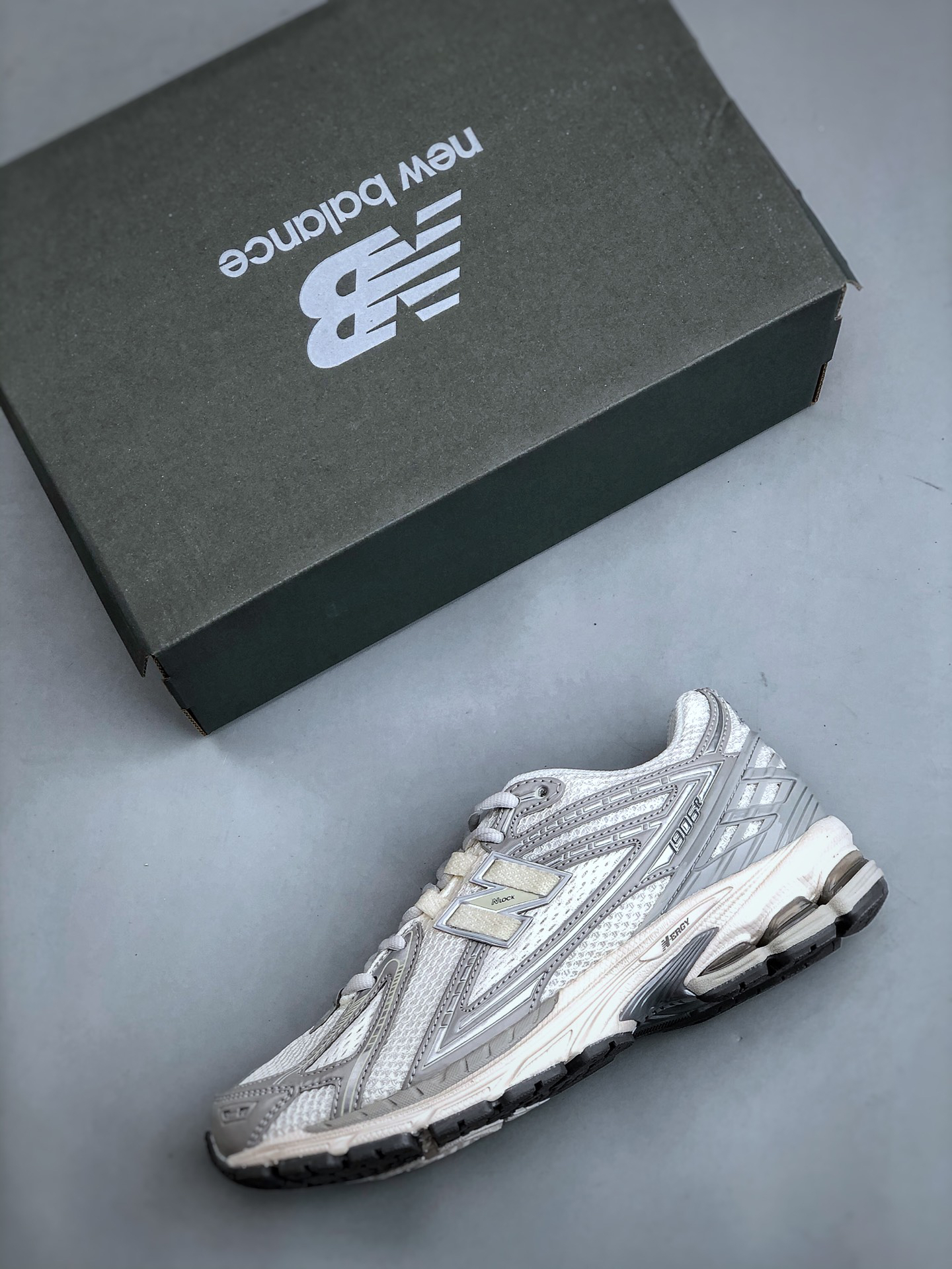 New Balance Sneakers-293