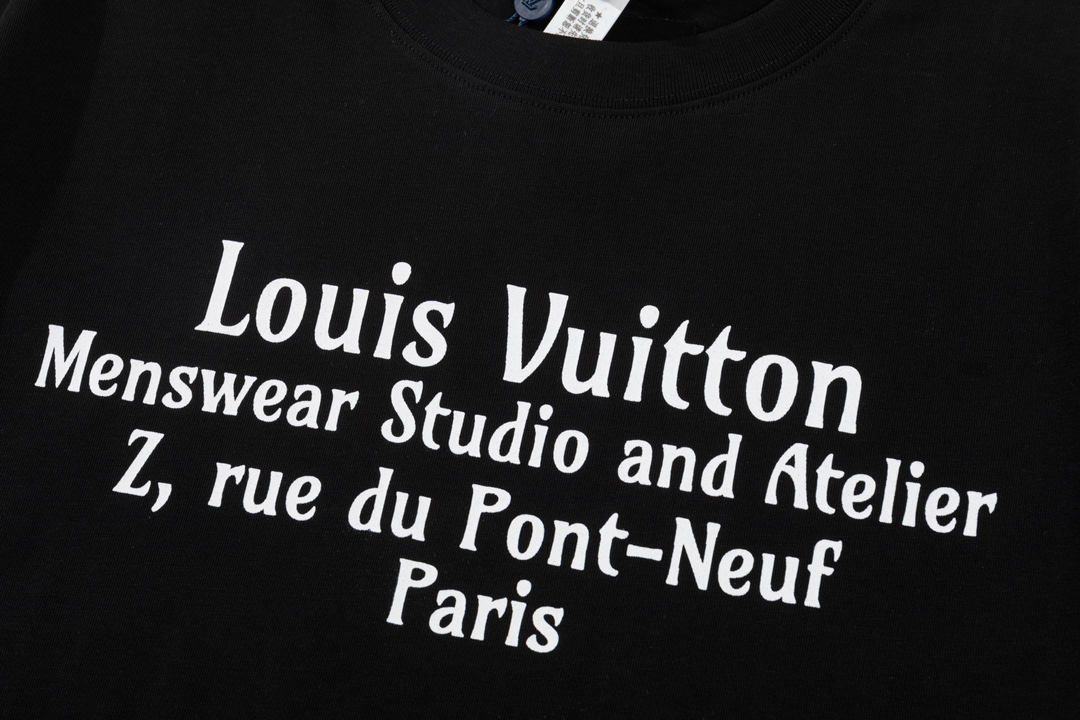 LV clothing-173