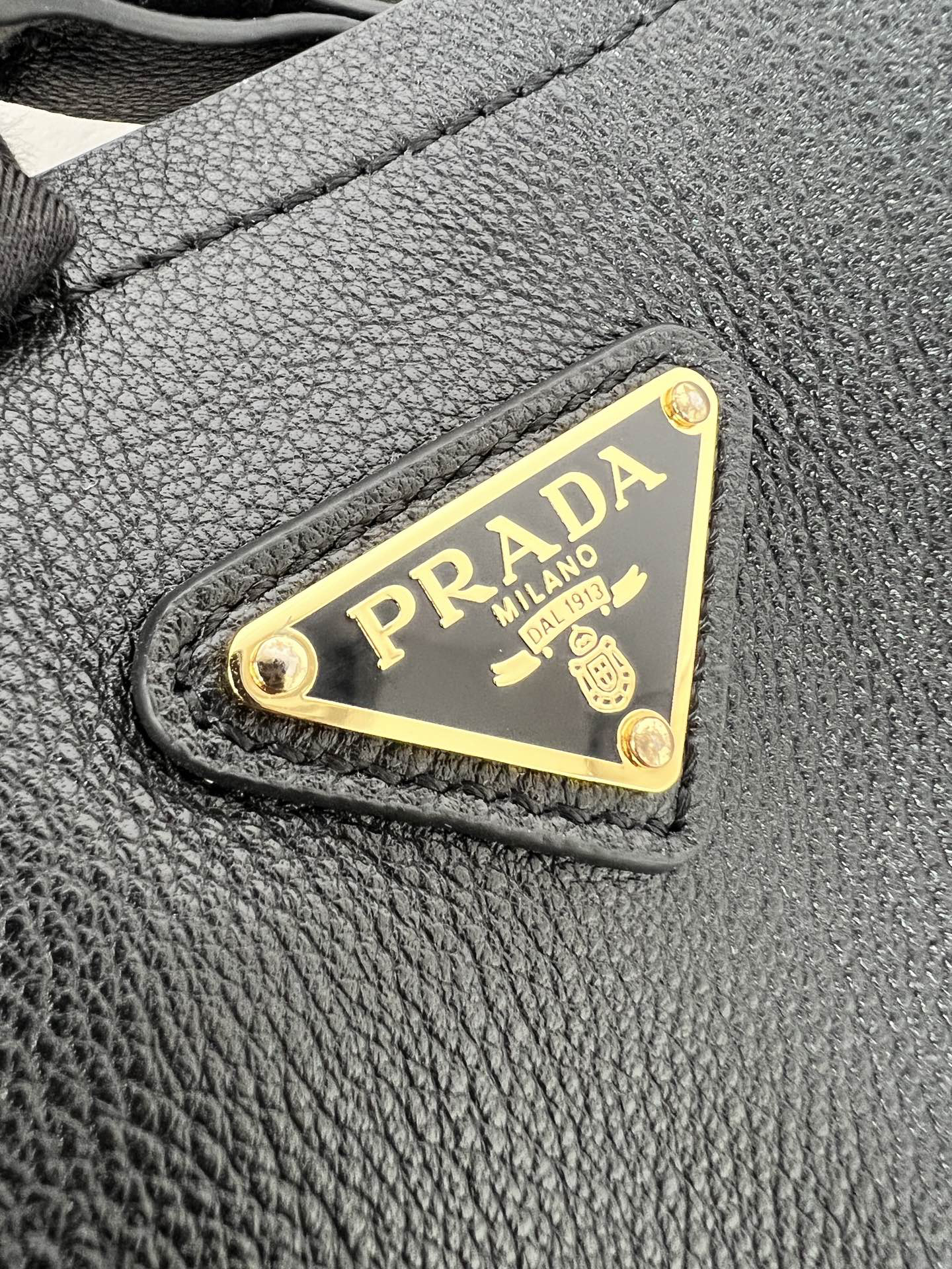 Prada Hot New Product-9