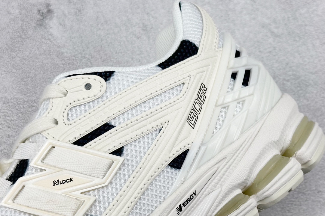 New Balance Sneakers-91