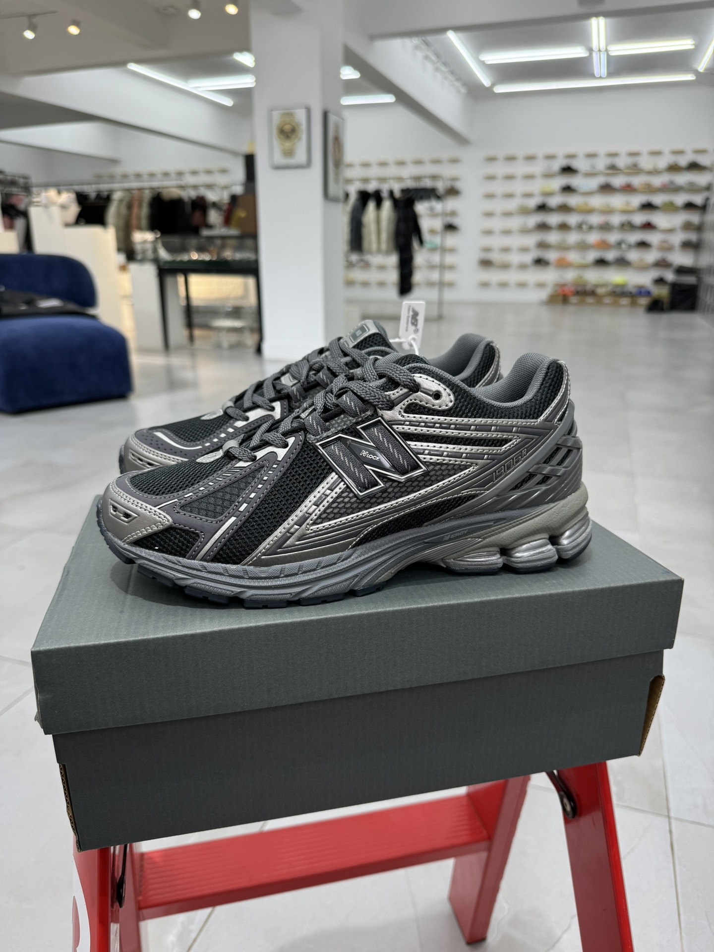 New Balance Sneakers-204