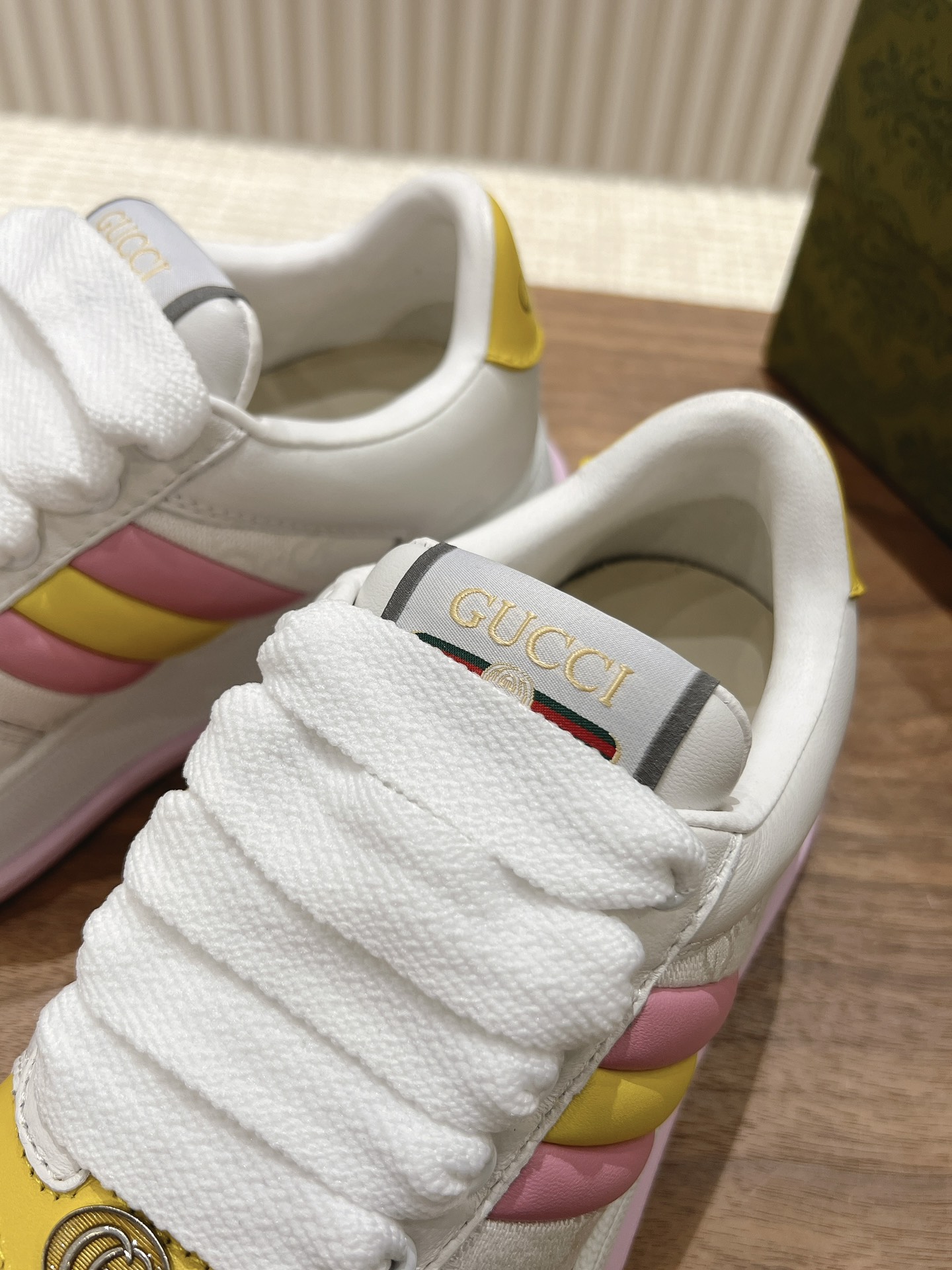 Gucci Sneakers-146