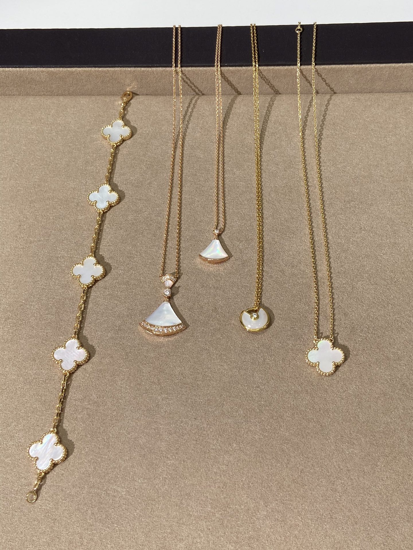 Van Cleef & Arpels necklace-94