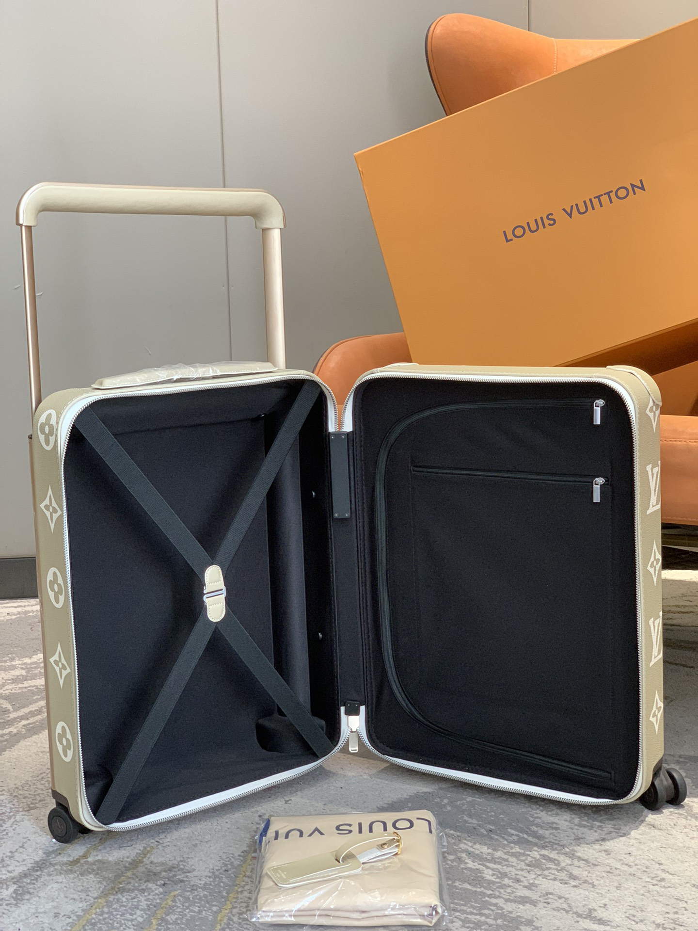 LV luggage-49