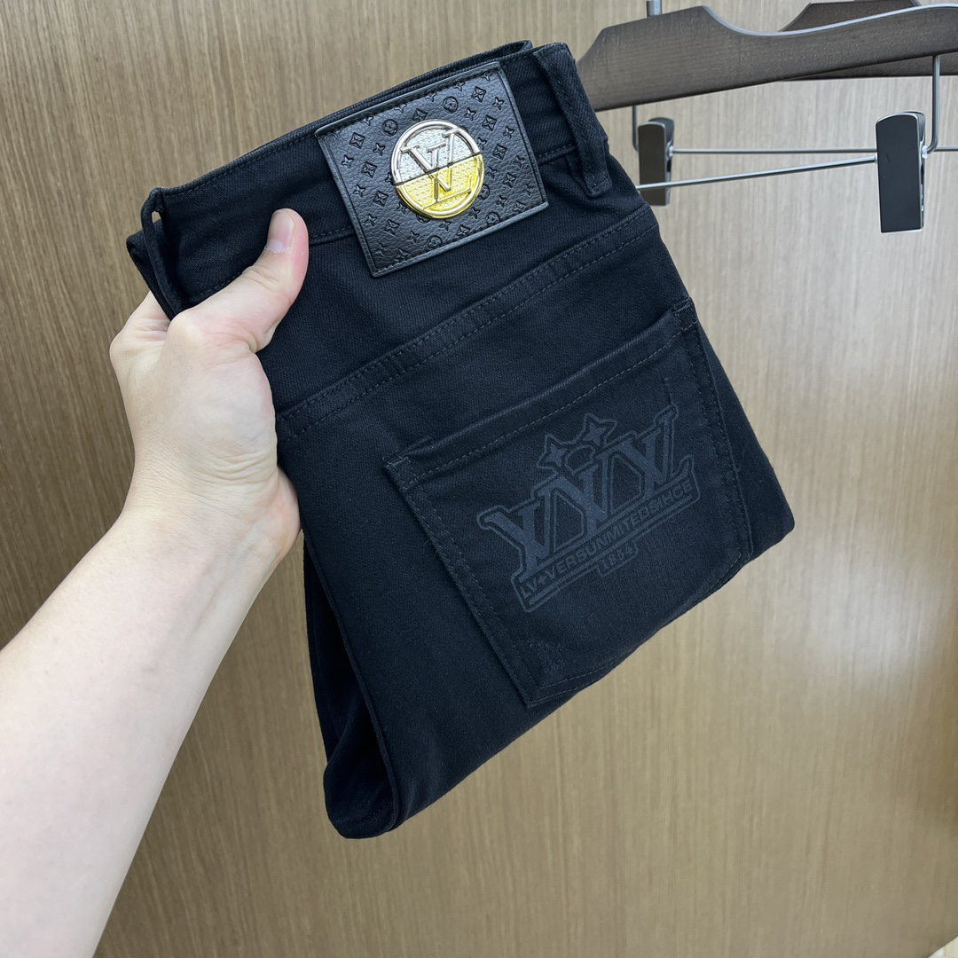 LV Clothing-24