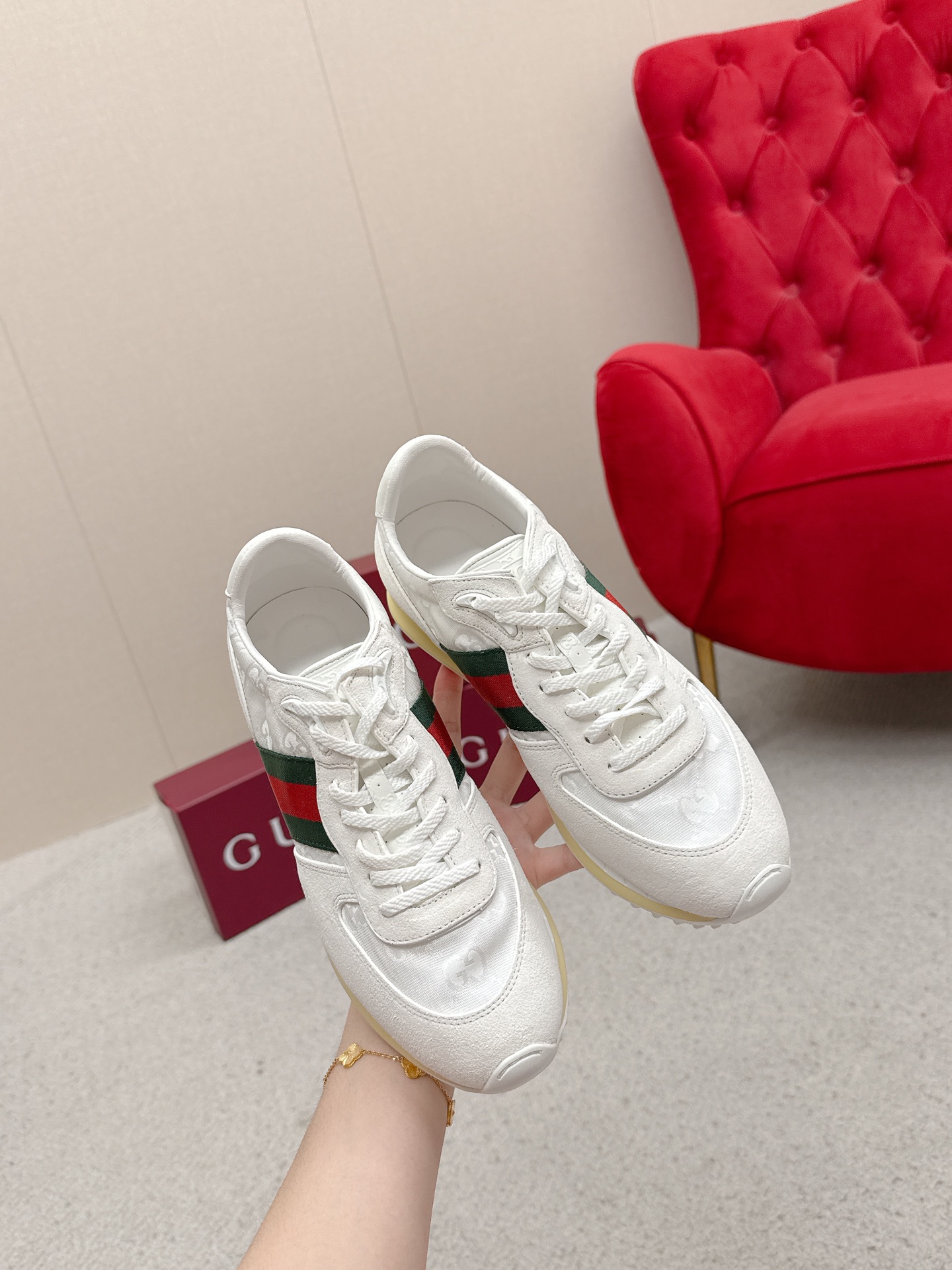 Gucci Sneakers-183