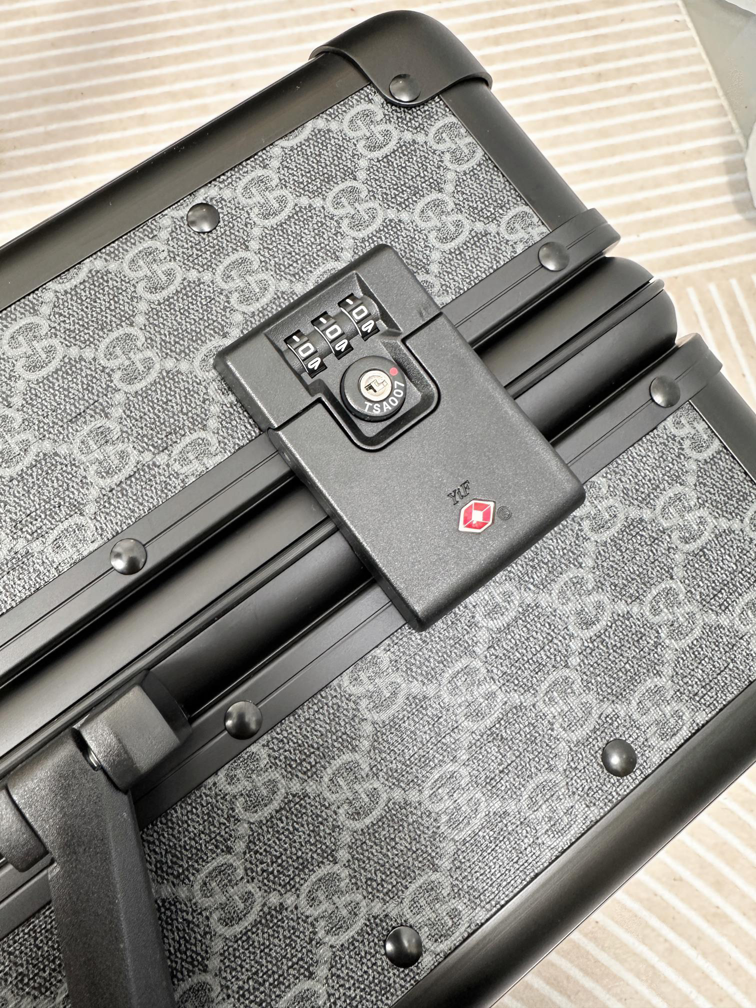 Gucci luggage-36