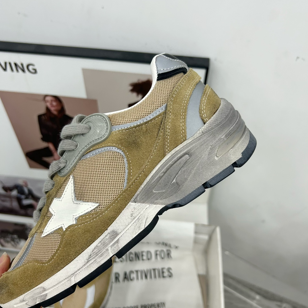 Golden Goose Sneakers-76