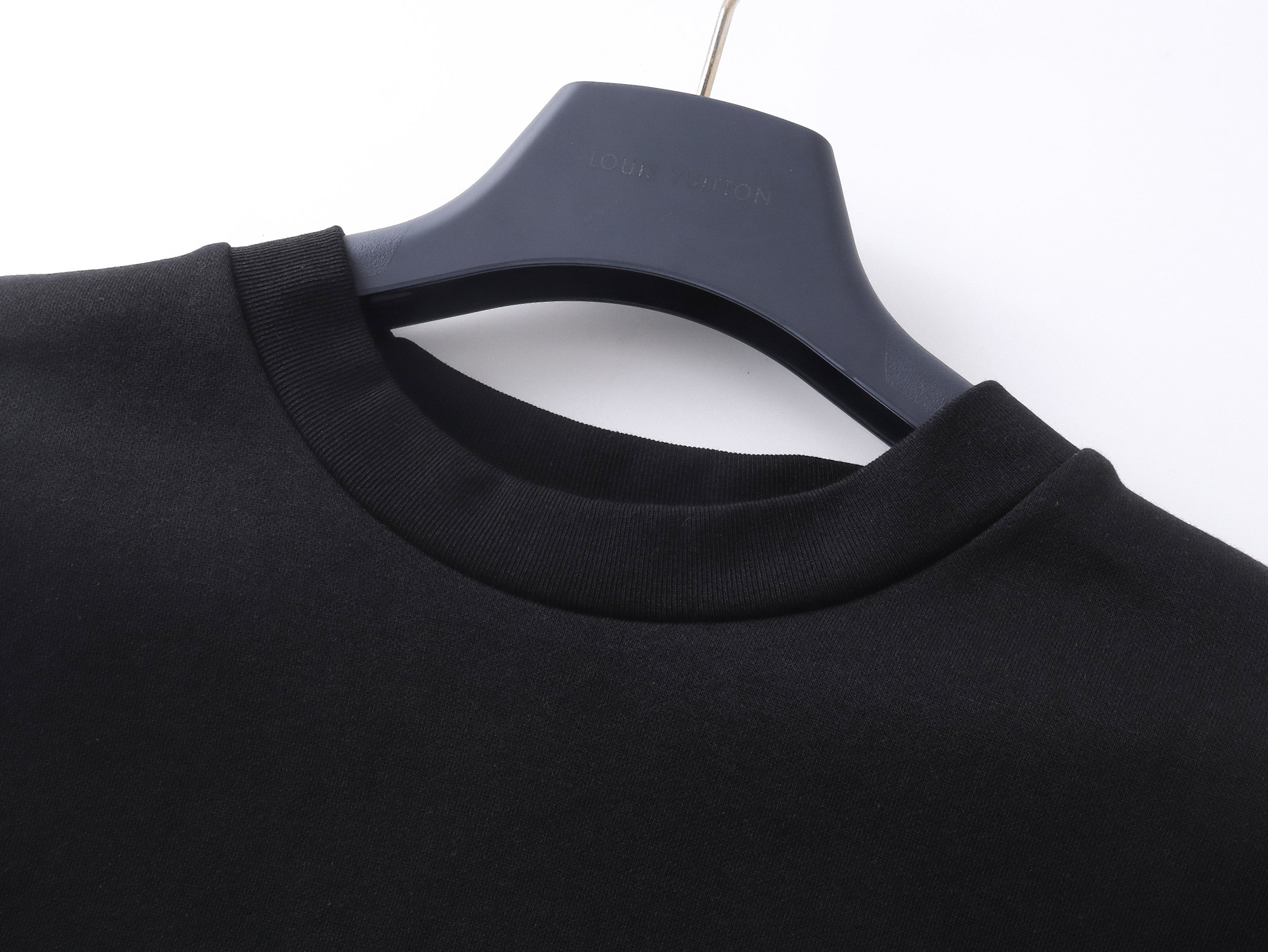 LV clothing-52