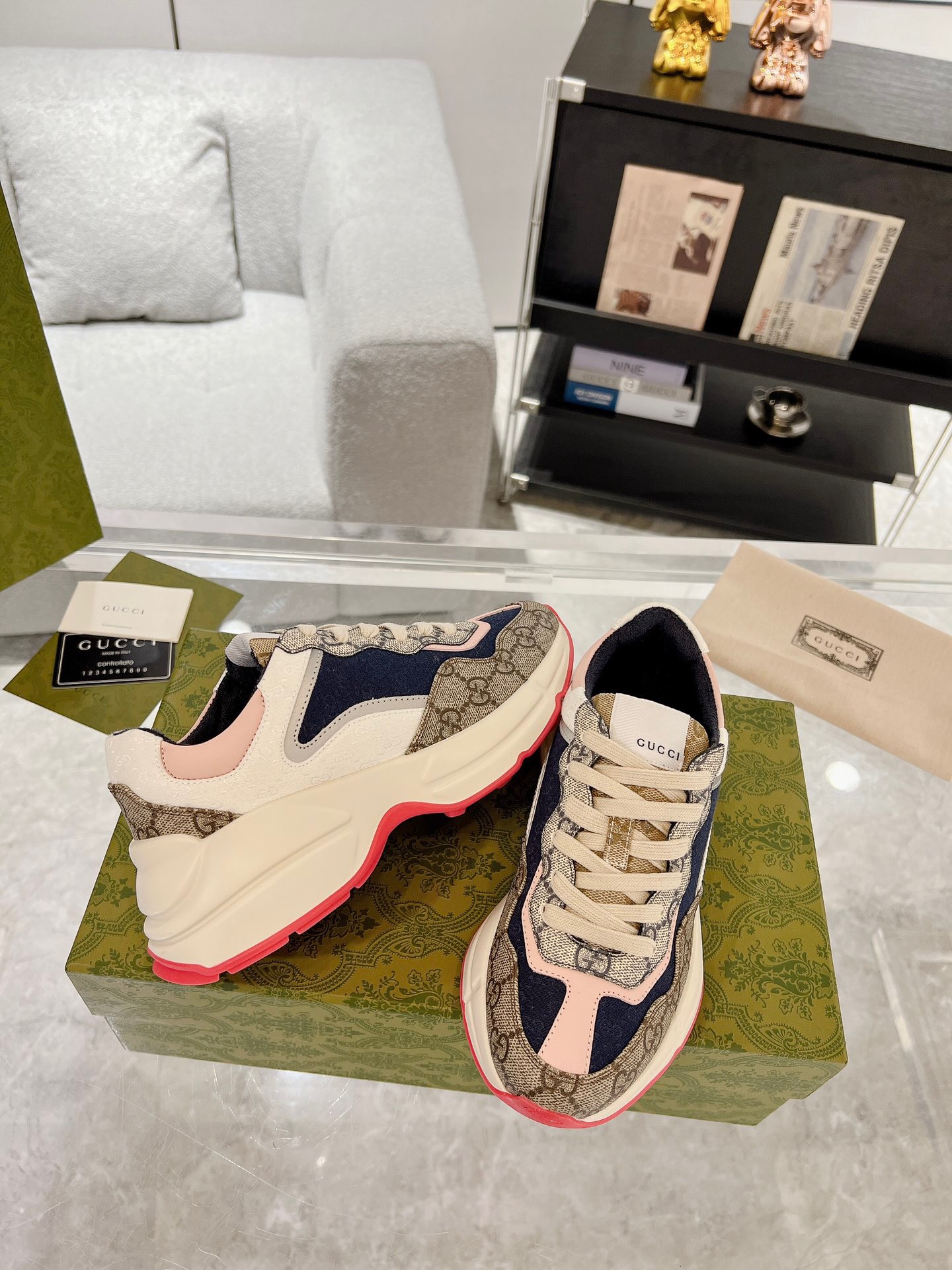 Gucci Sneakers-205