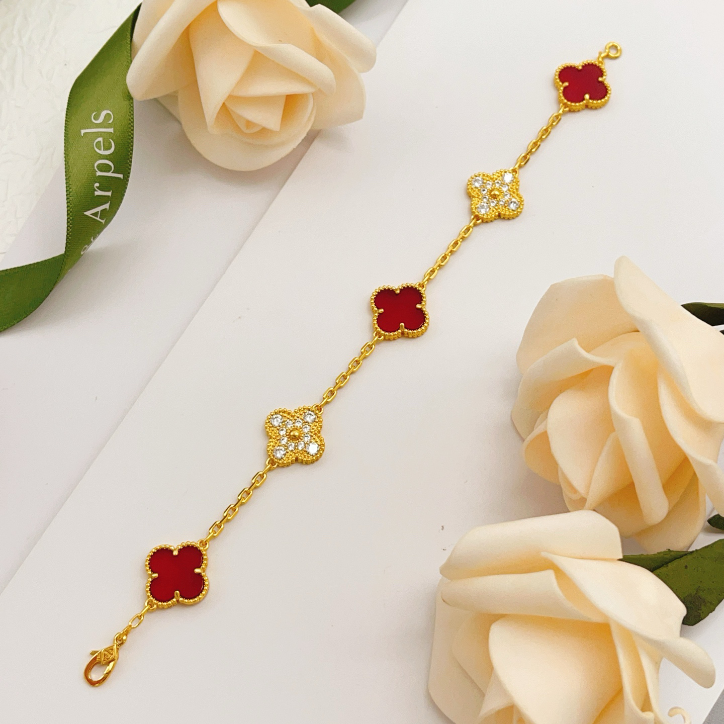 Van Cleef & Arpels Bracelet-91