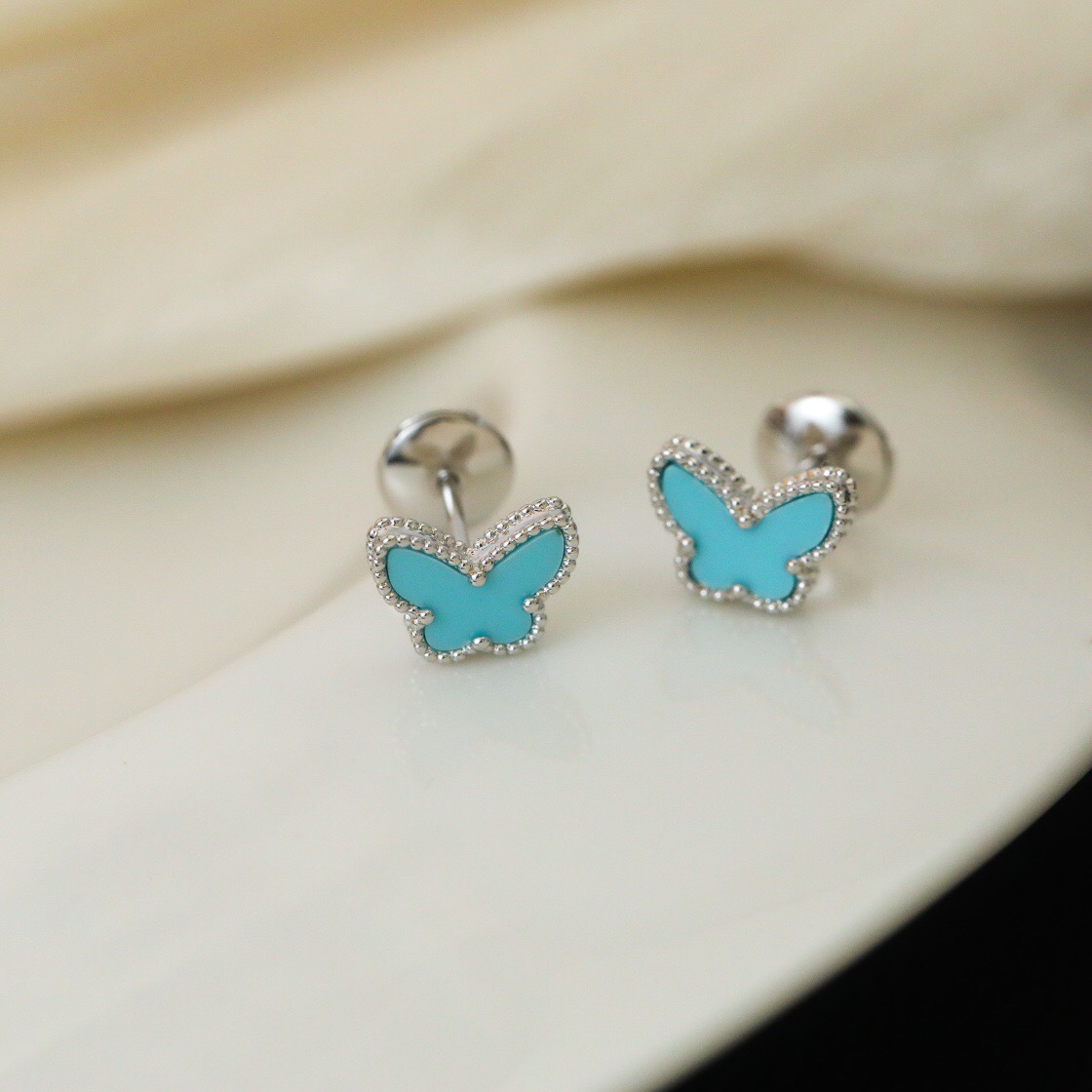 Van Cleef & Arpels earring-27