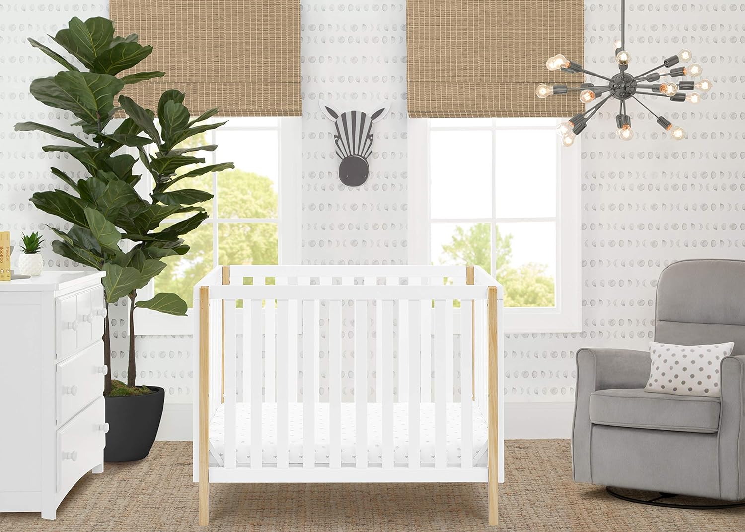 Delta Children Gio Mini Crib with 2.75