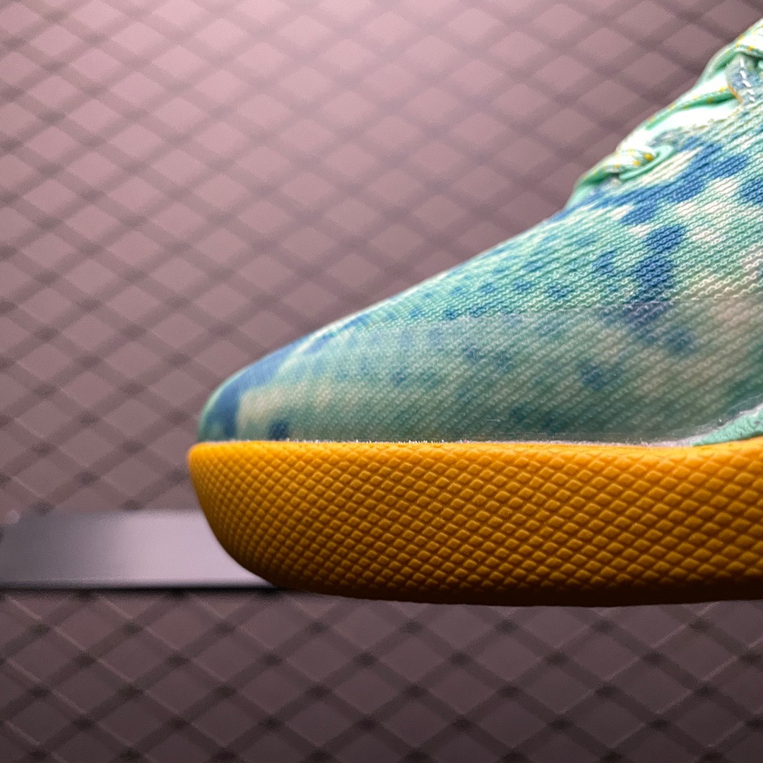 Nike Sneakers-200