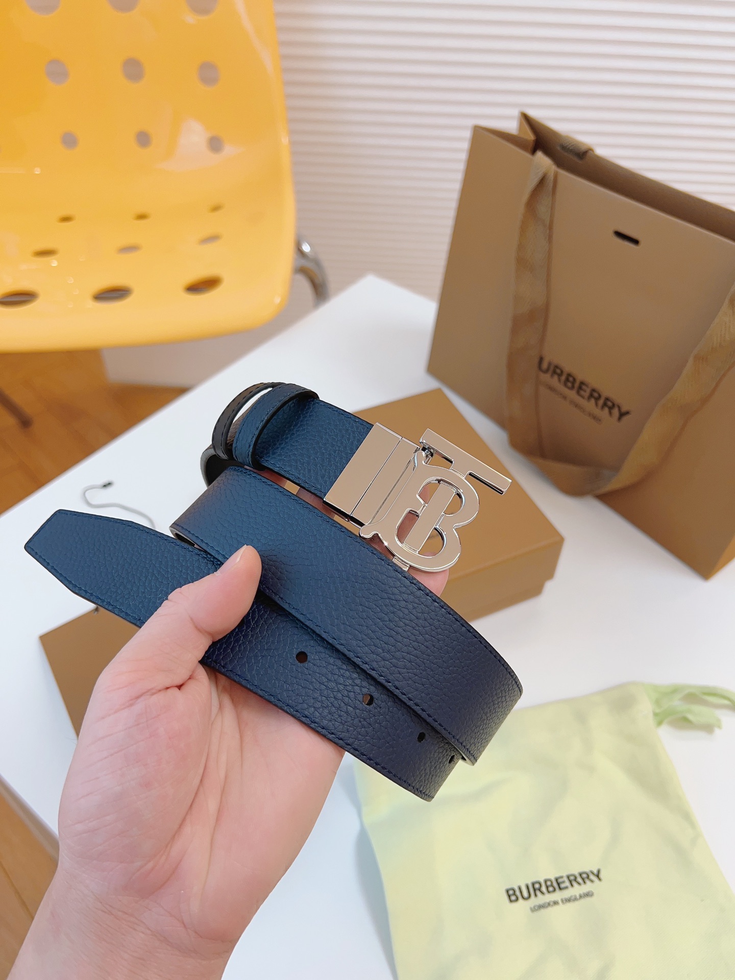Burberry belt-114