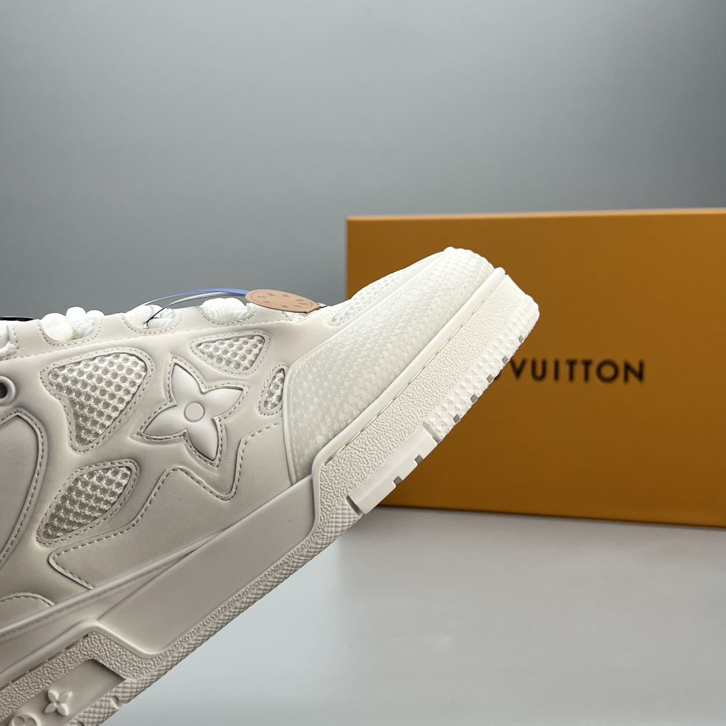 Lv Sneakers-130