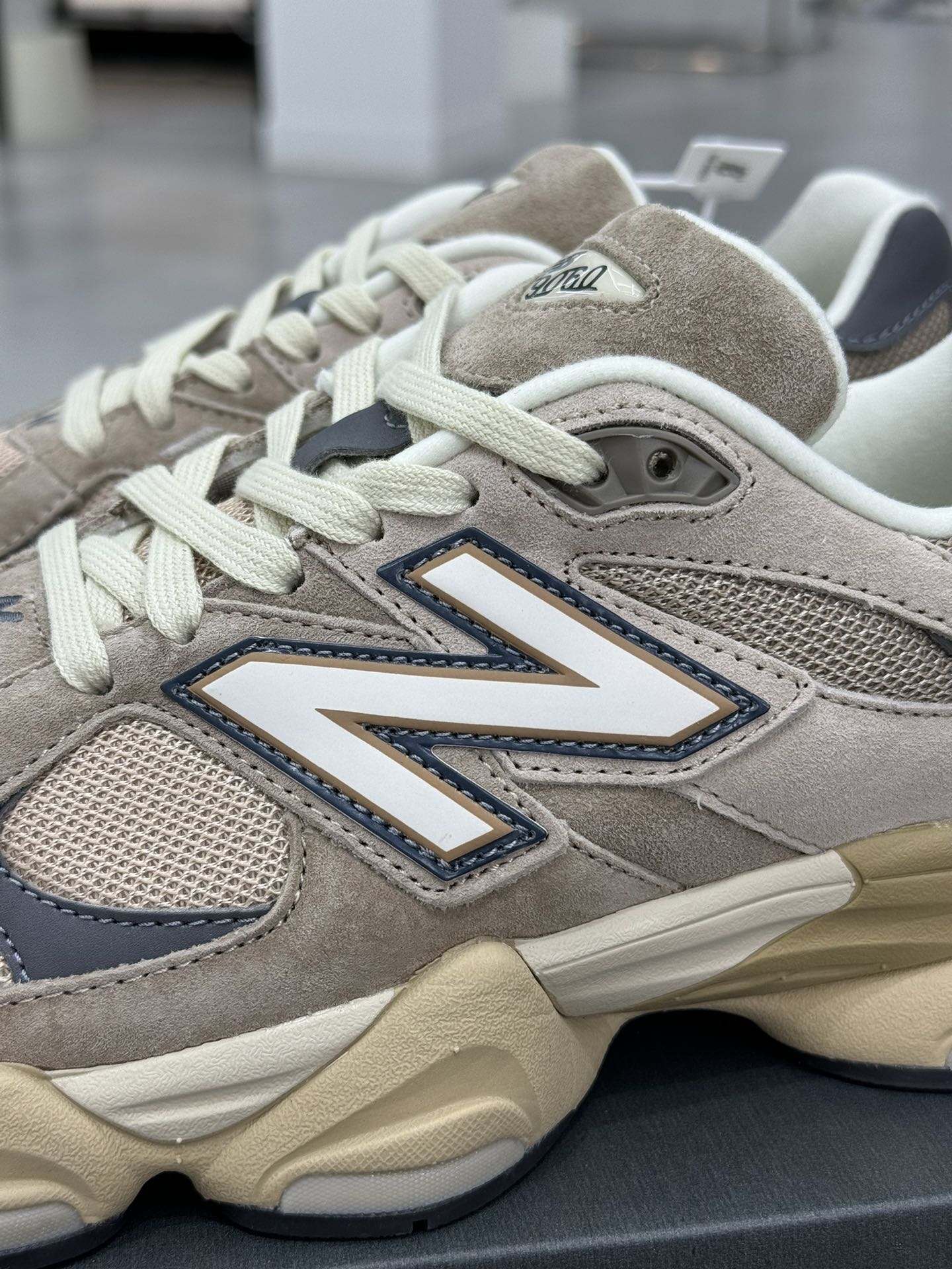 New Balance Sneakers-185