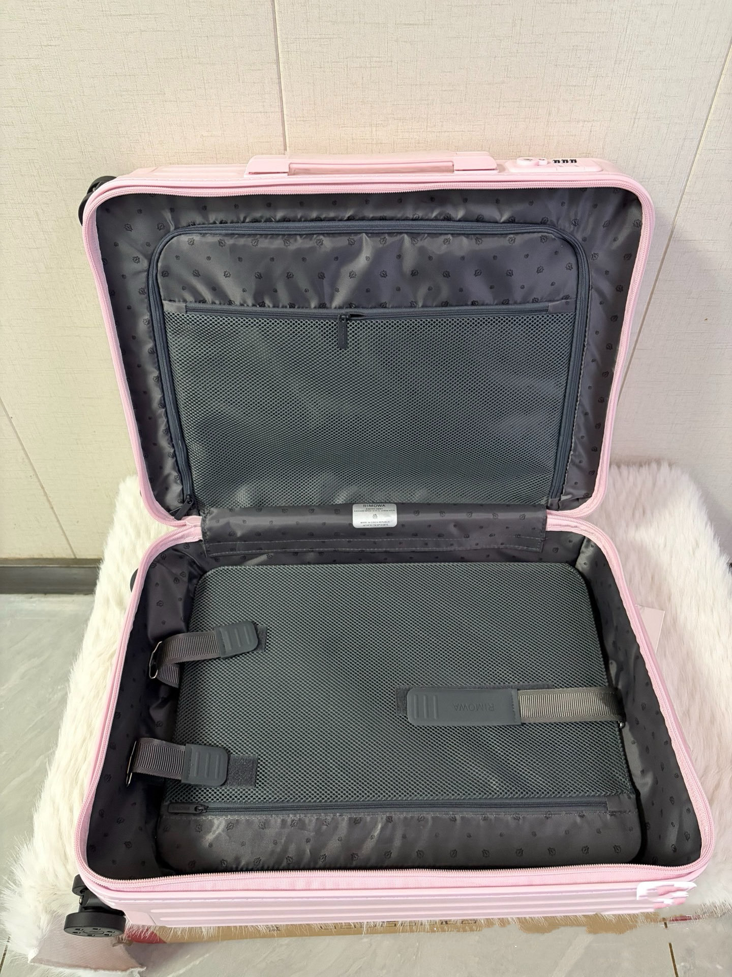 RIMOWA luggage-109