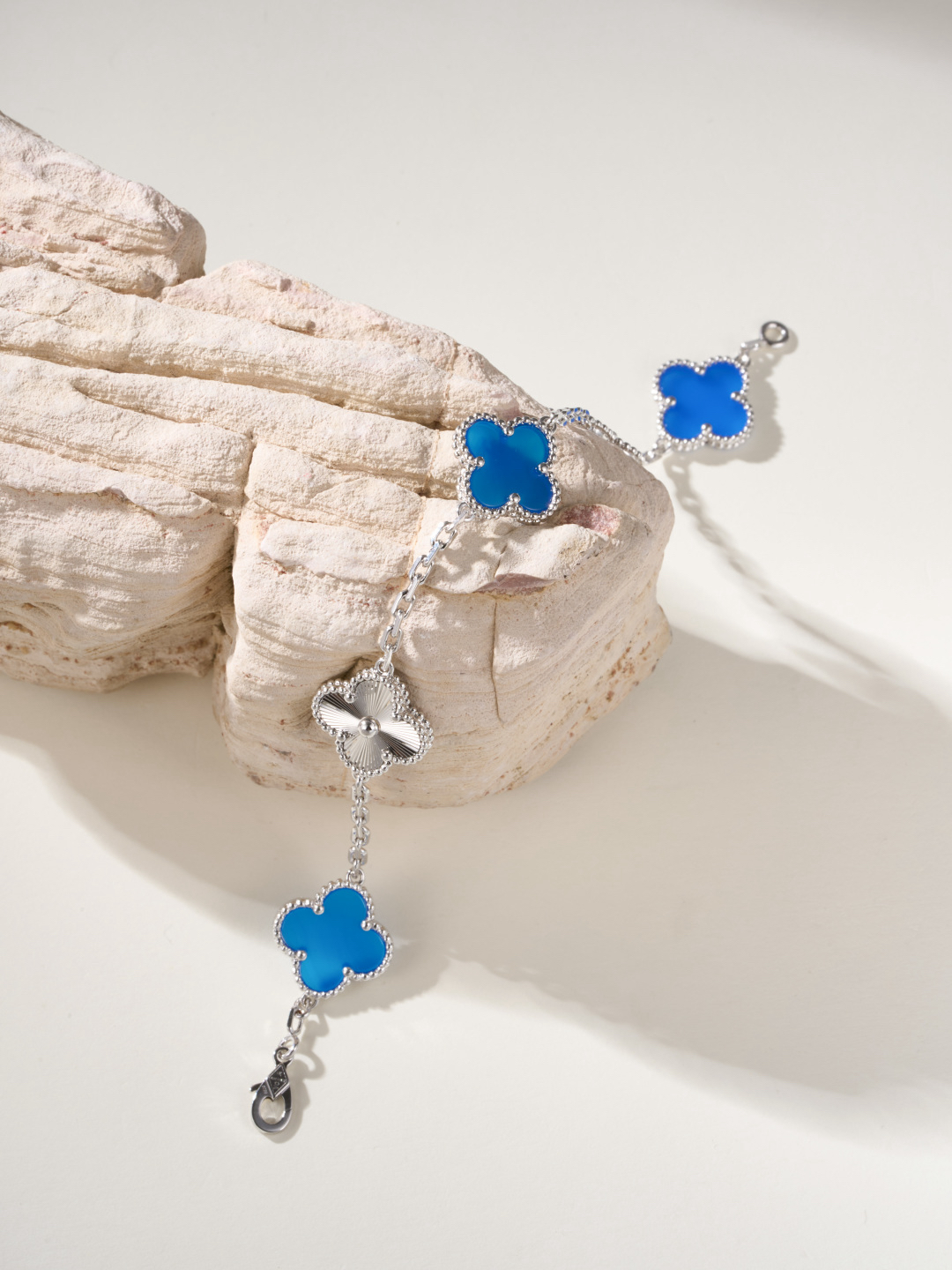 Van Cleef & Arpels Bracelet-65
