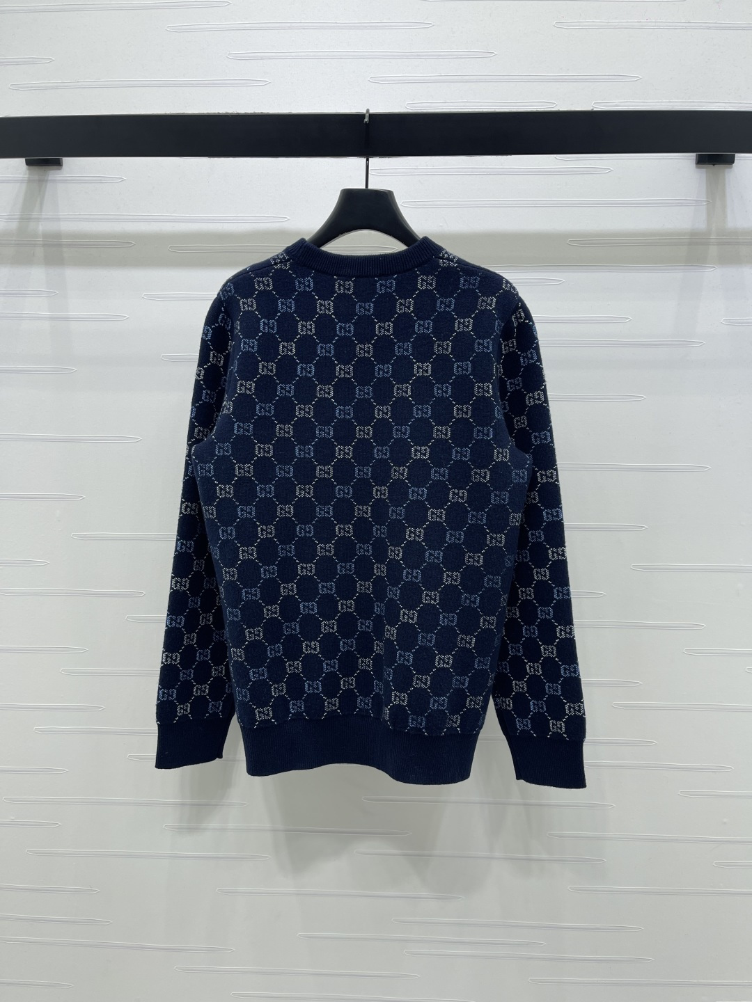 Gucci Clothing-213