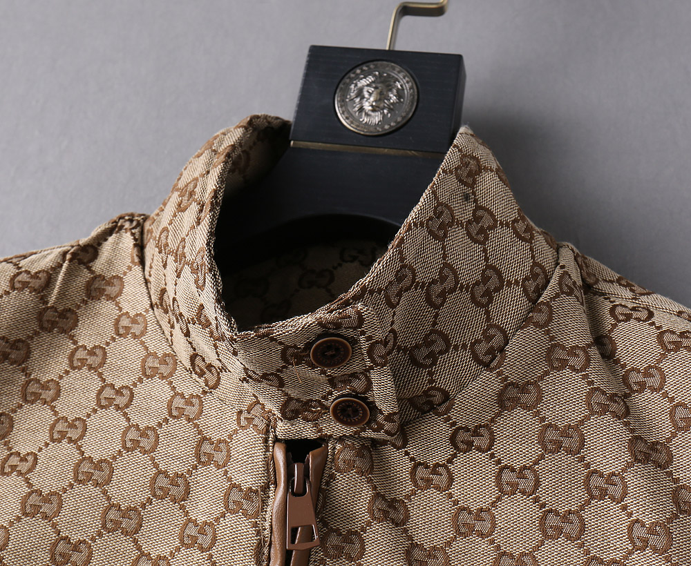 Gucci Clothing-339