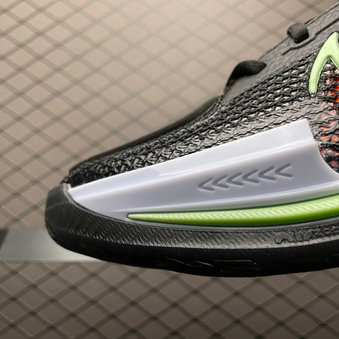 Nike Sneakers-205