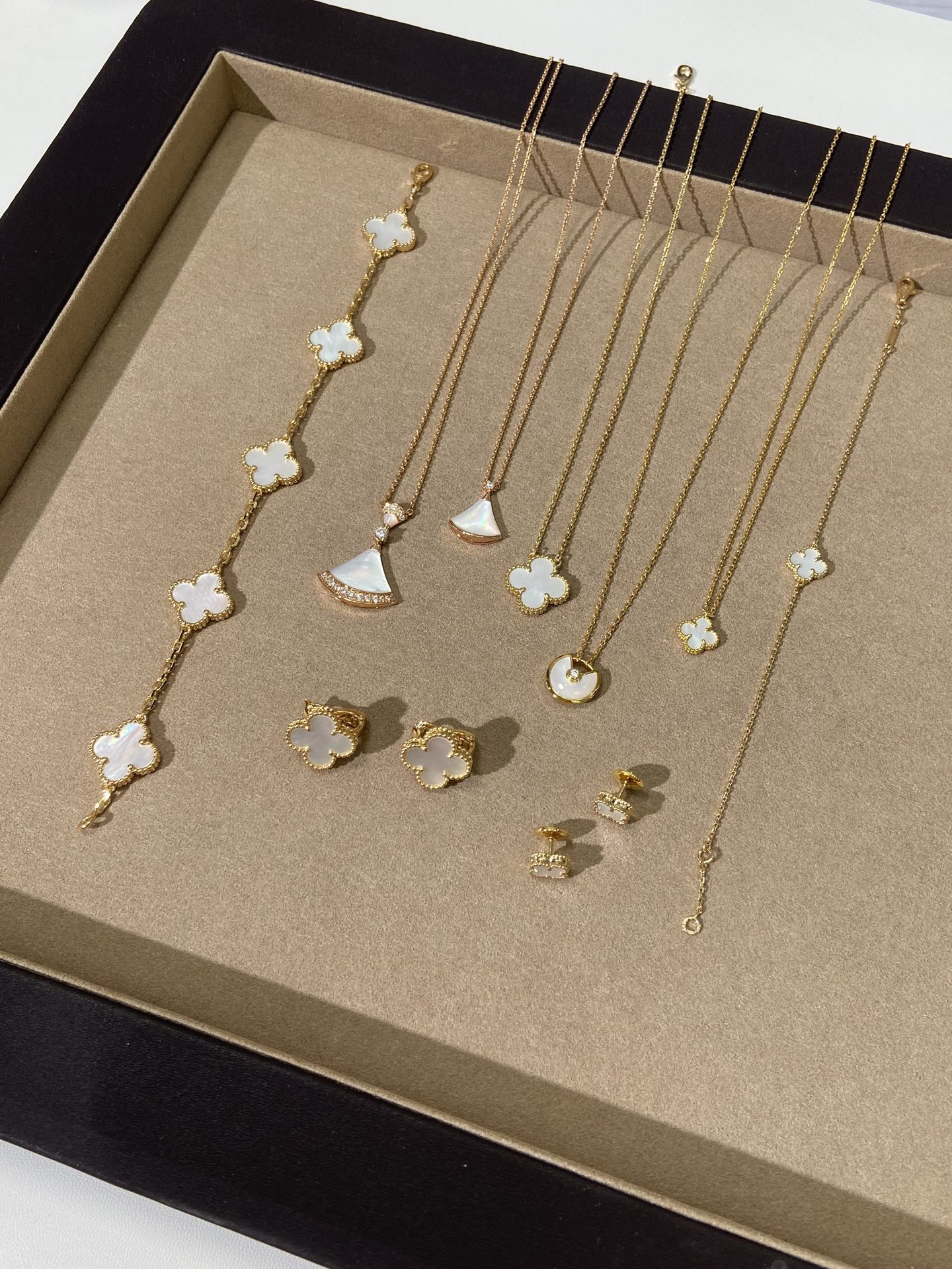 Van Cleef & Arpels necklace-94