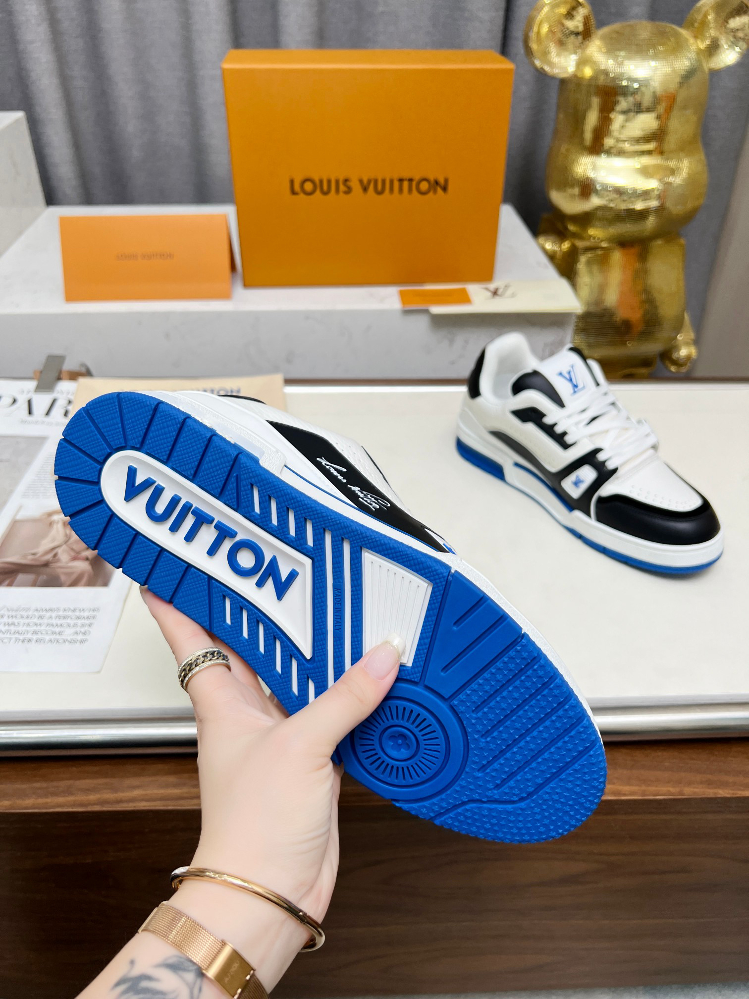 Lv Sneakers-66