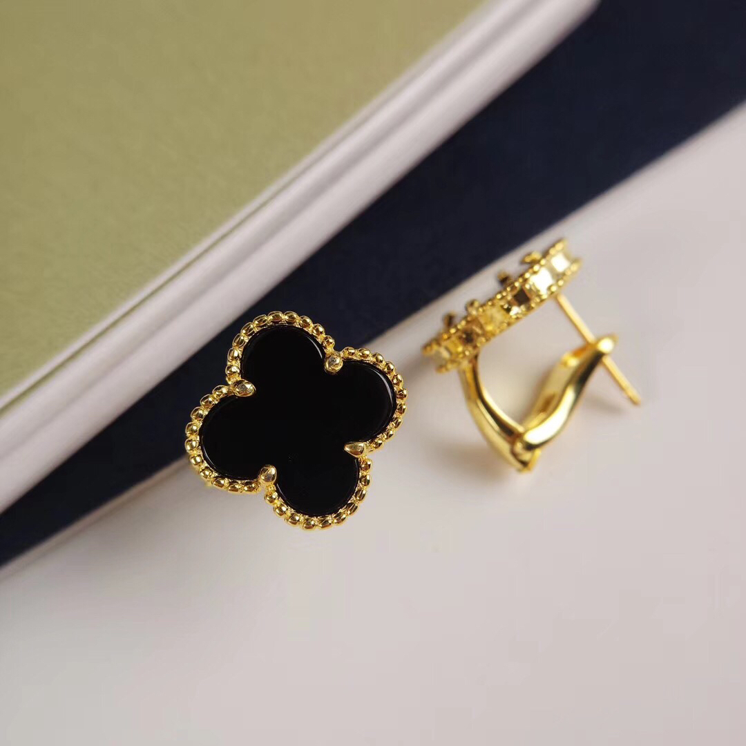 Van Cleef & Arpels earring-107