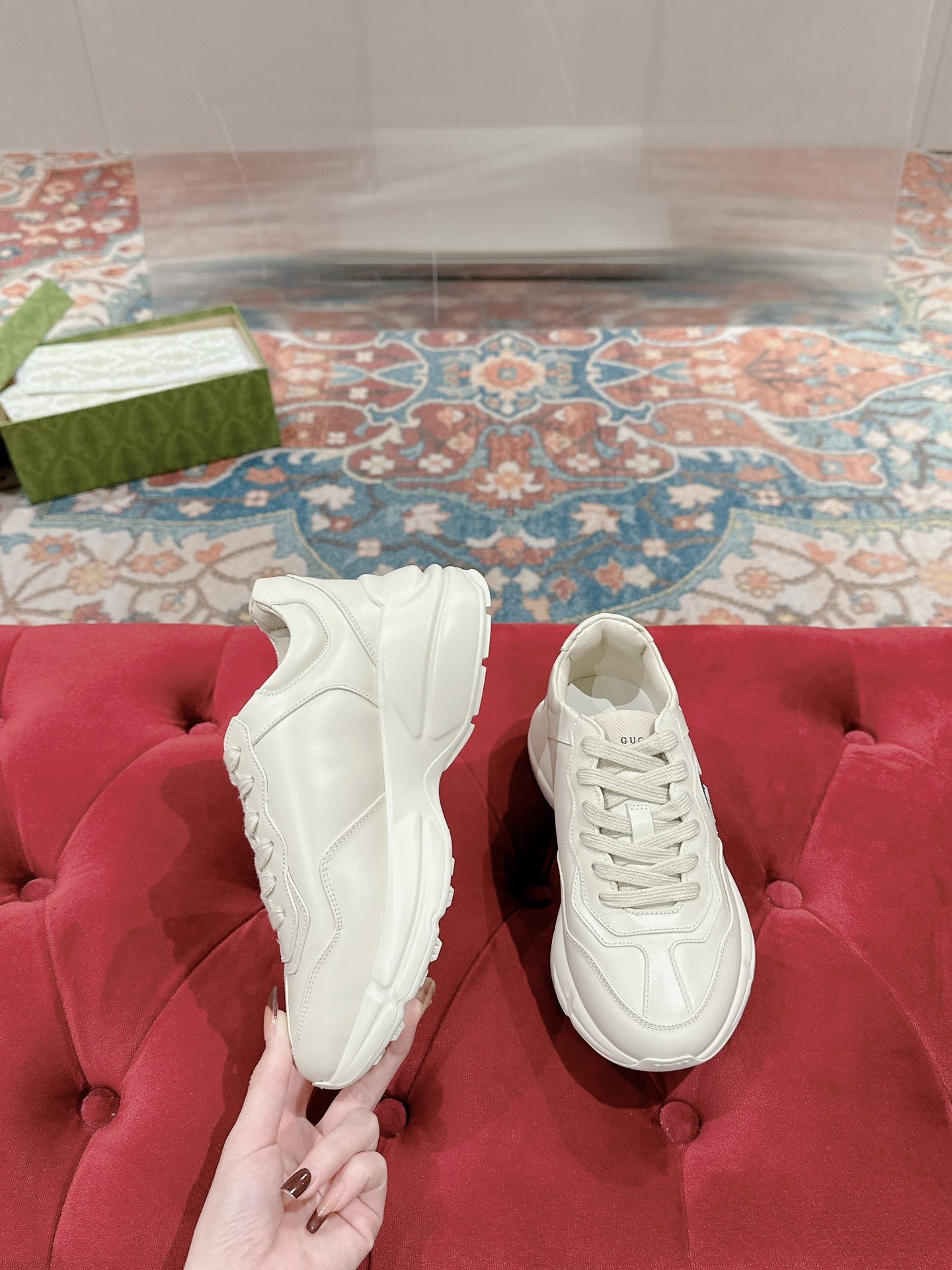 Gucci Sneakers-122