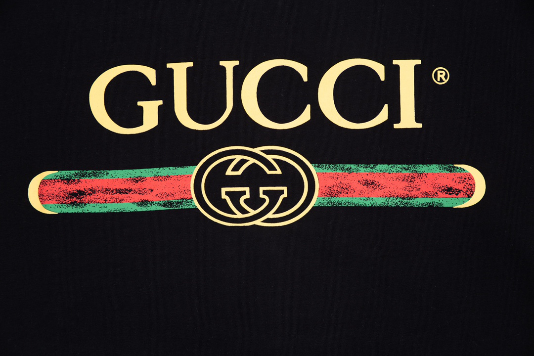 Gucci clothing-55