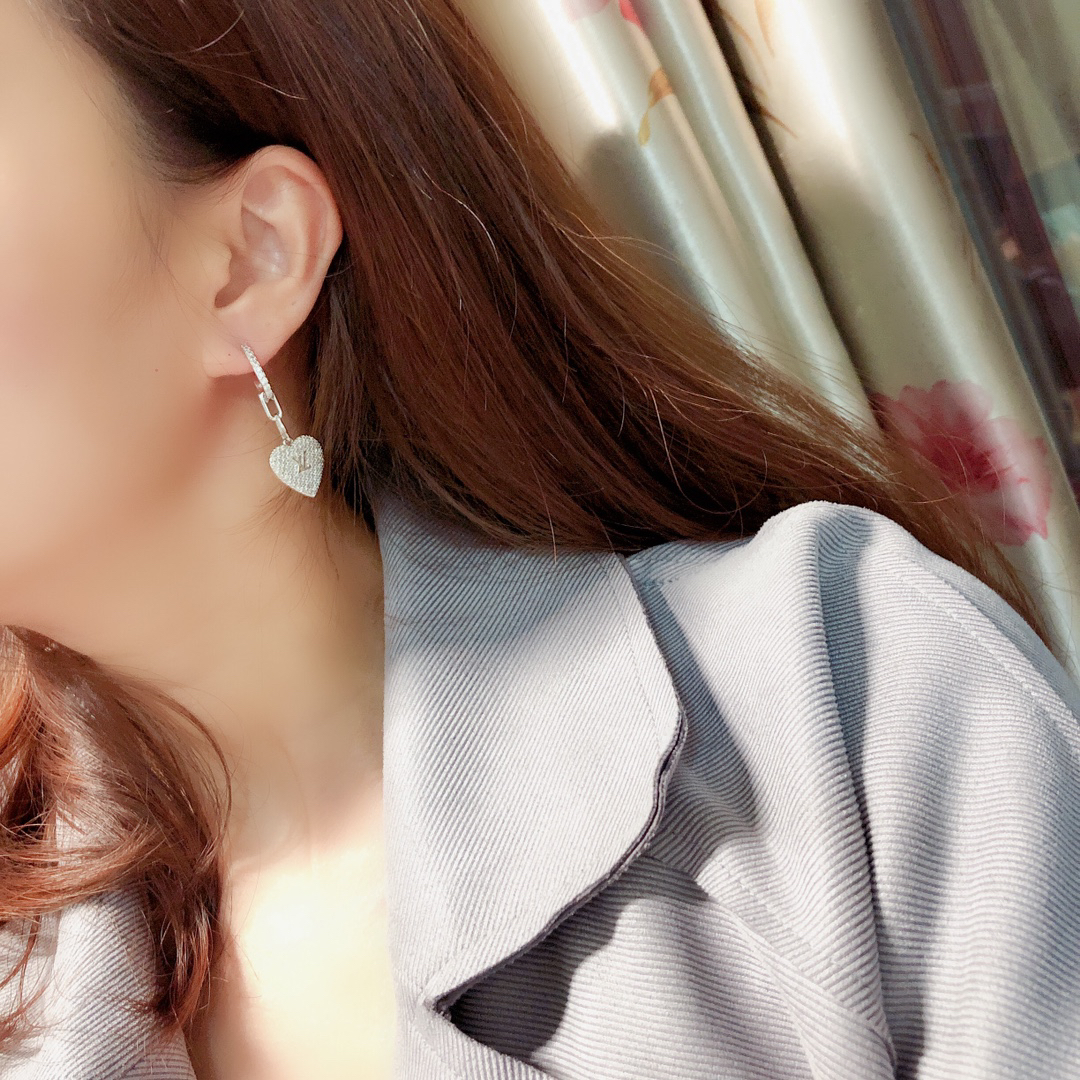 LV earrings-26