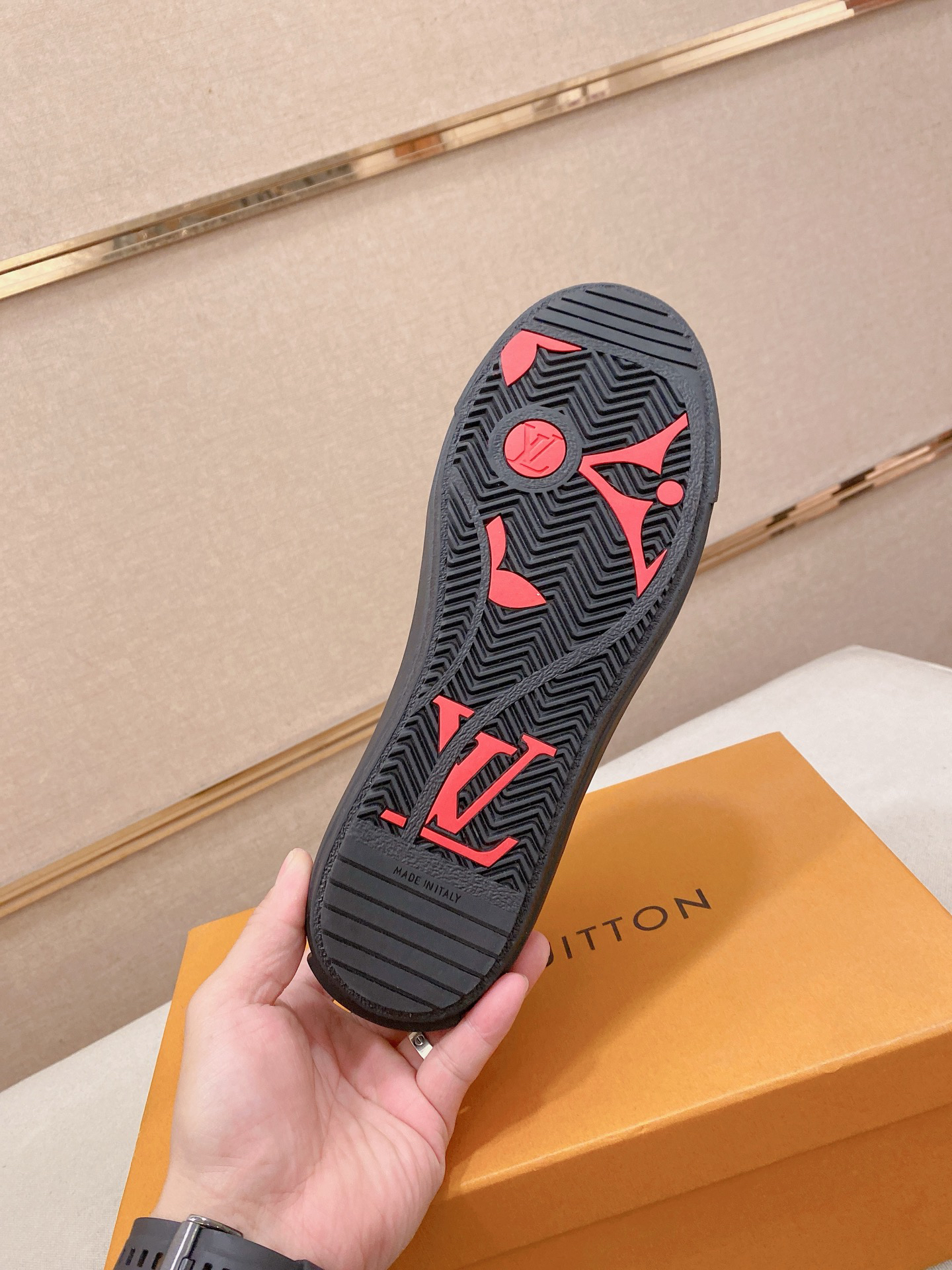 Lv Sneakers-95