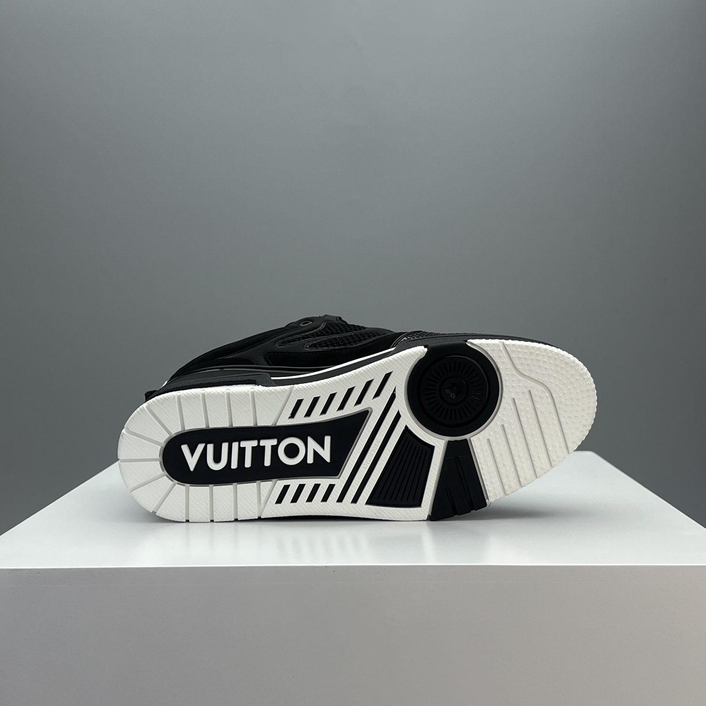 Lv Sneakers-127