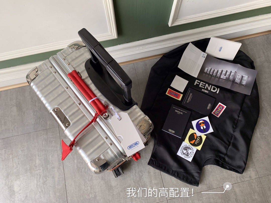 Fendi luggage-5